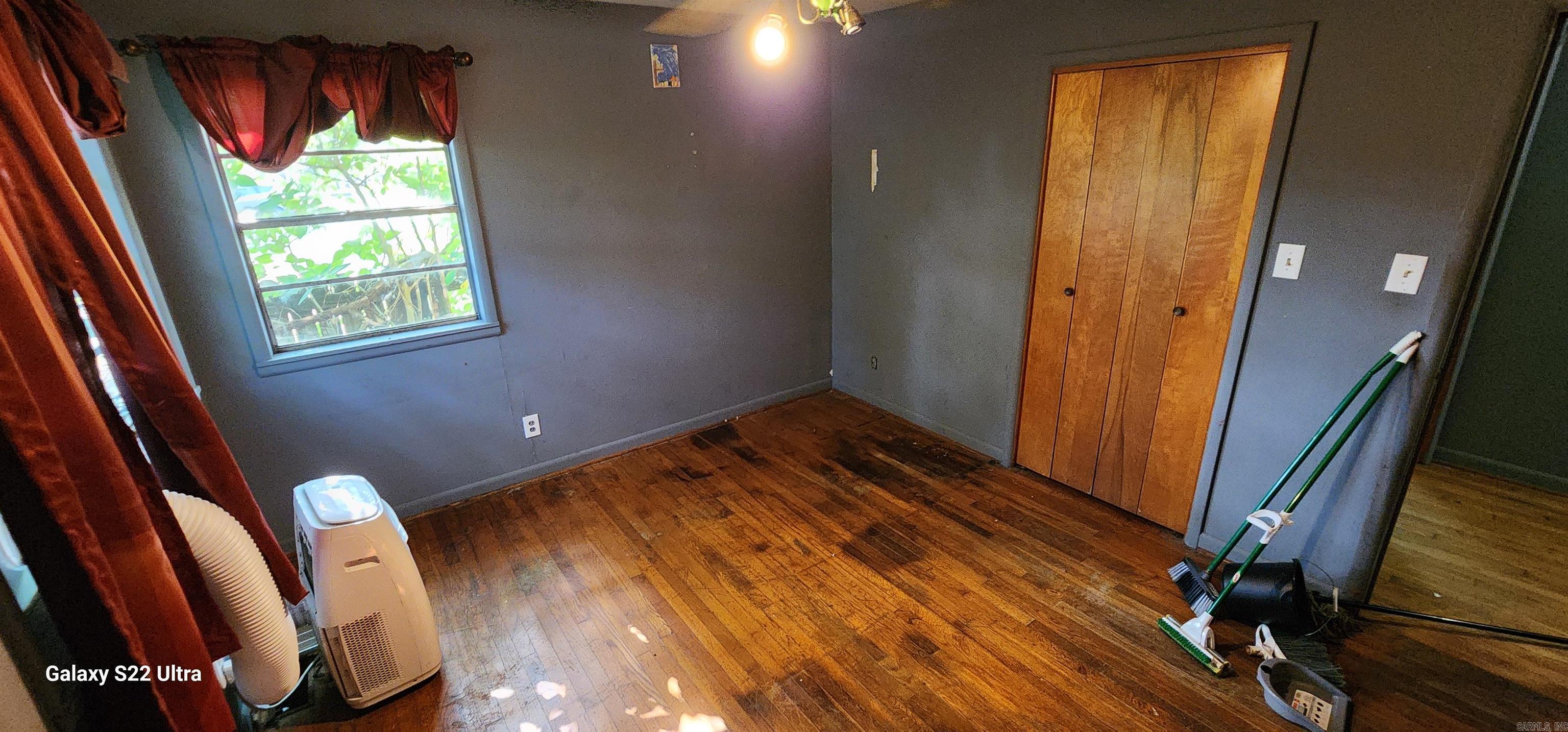 2710 E Walnut Street Paris, AR 72855