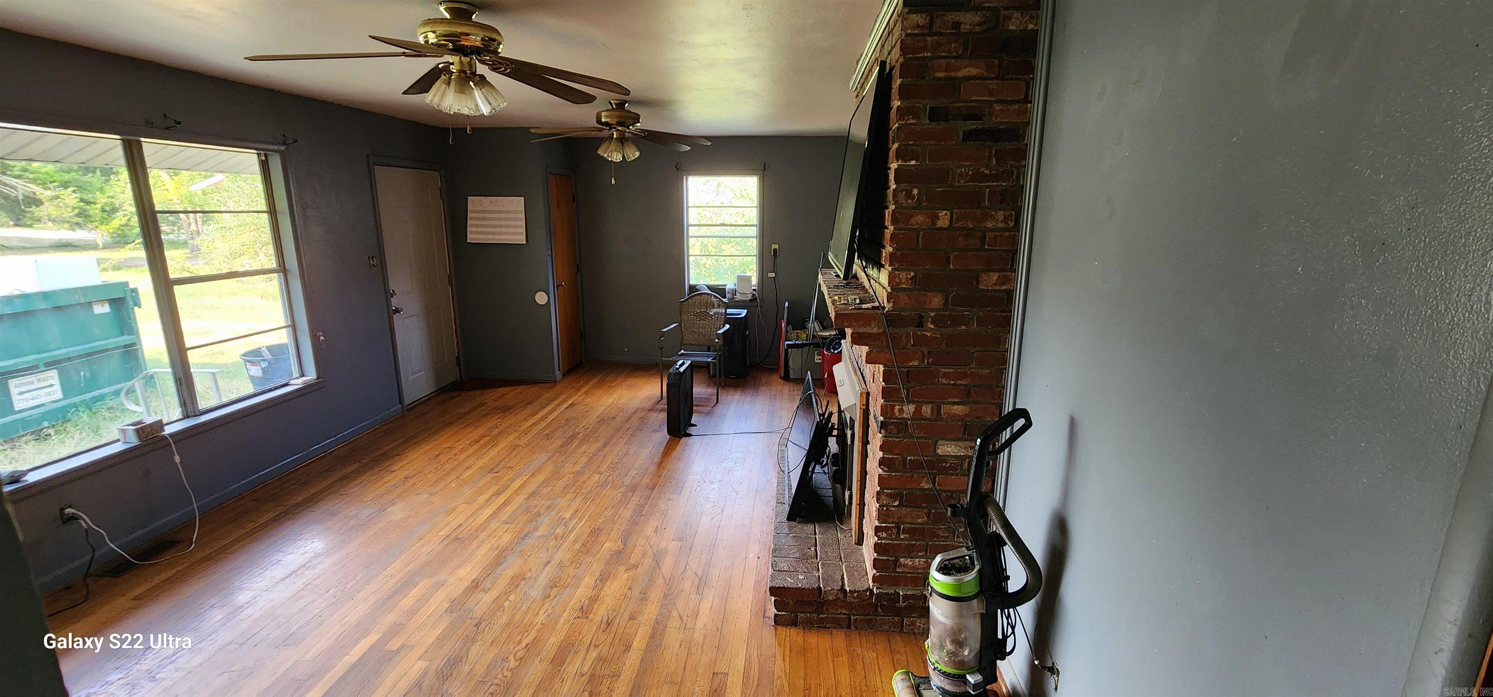 2710 E Walnut Street Paris, AR 72855