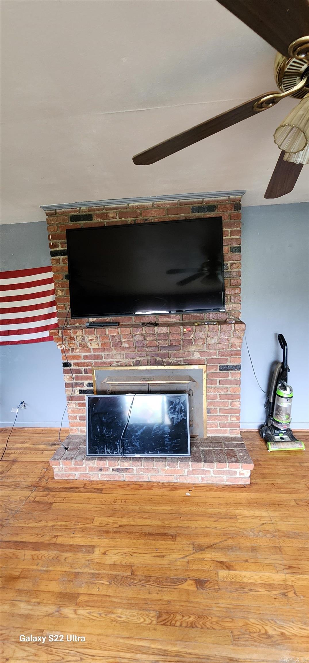 2710 E Walnut Street Paris, AR 72855