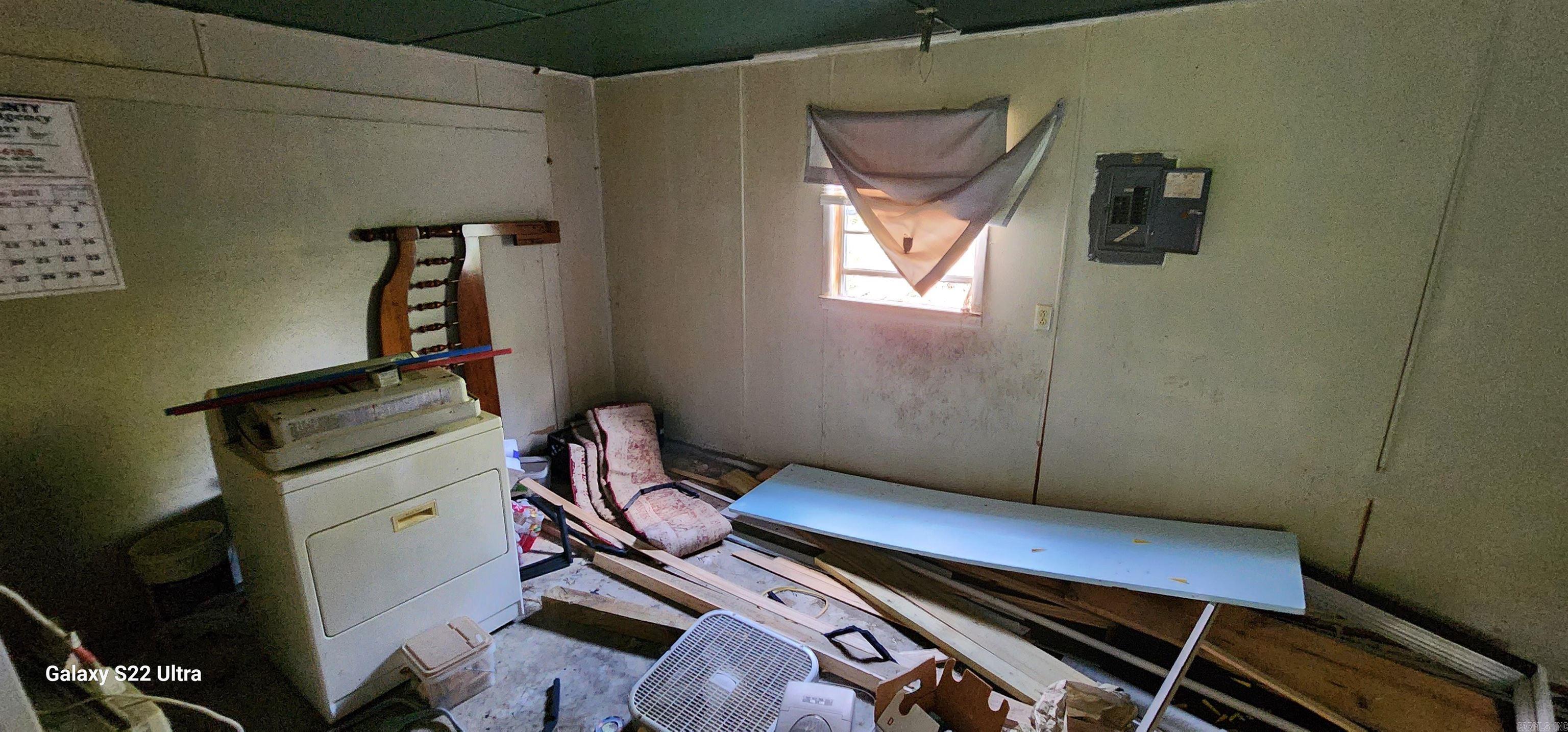 2710 E Walnut Street Paris, AR 72855