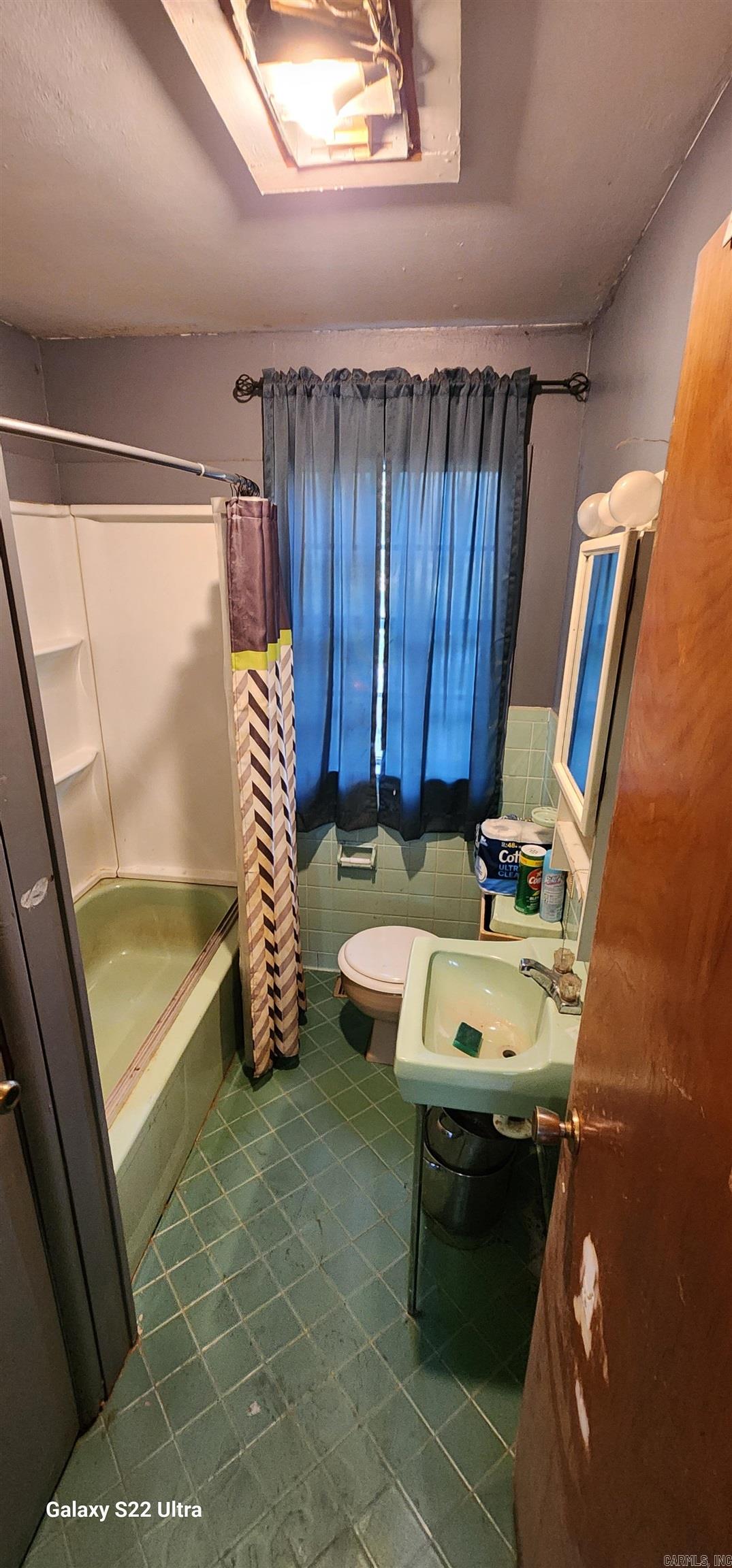 2710 E Walnut Street Paris, AR 72855