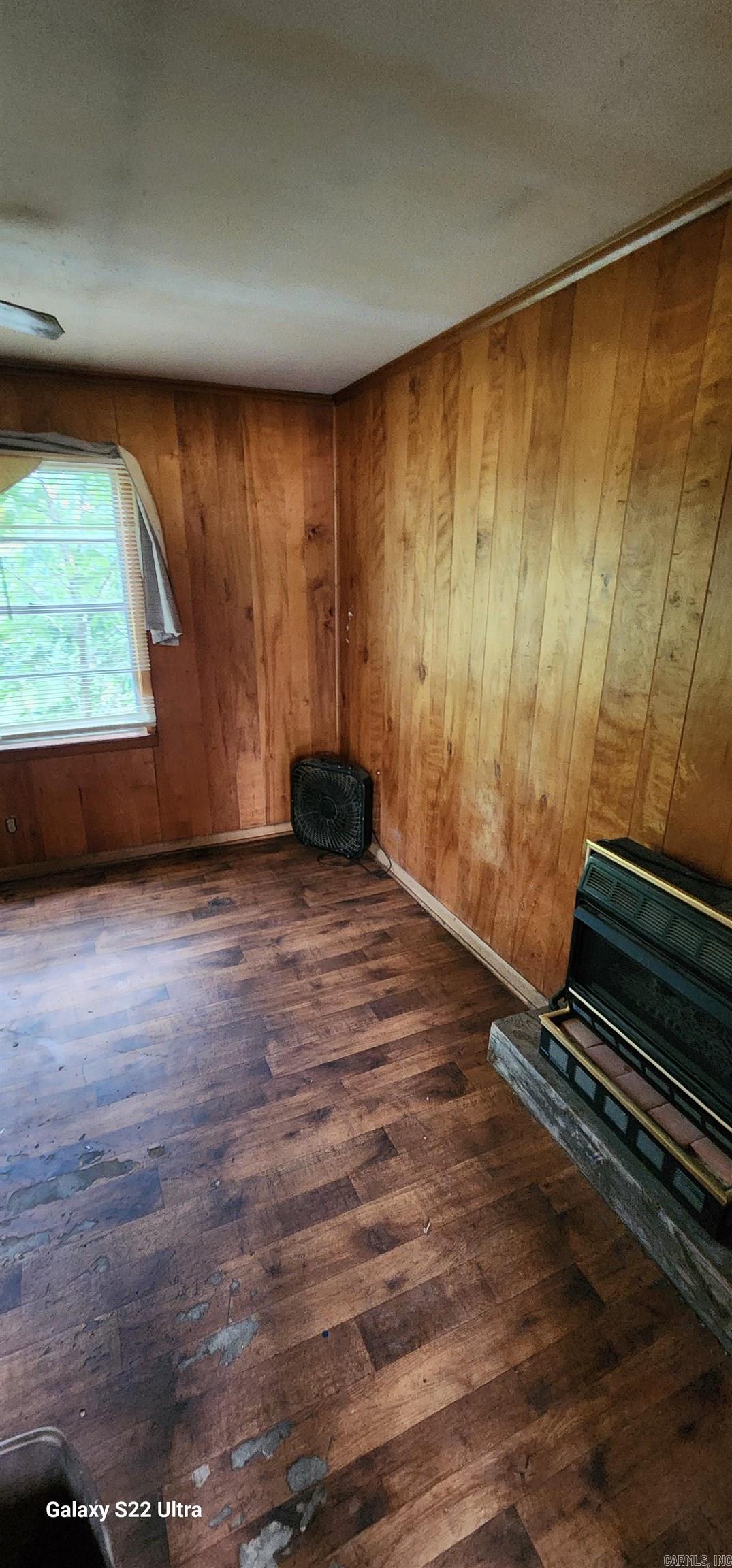 2710 E Walnut Street Paris, AR 72855