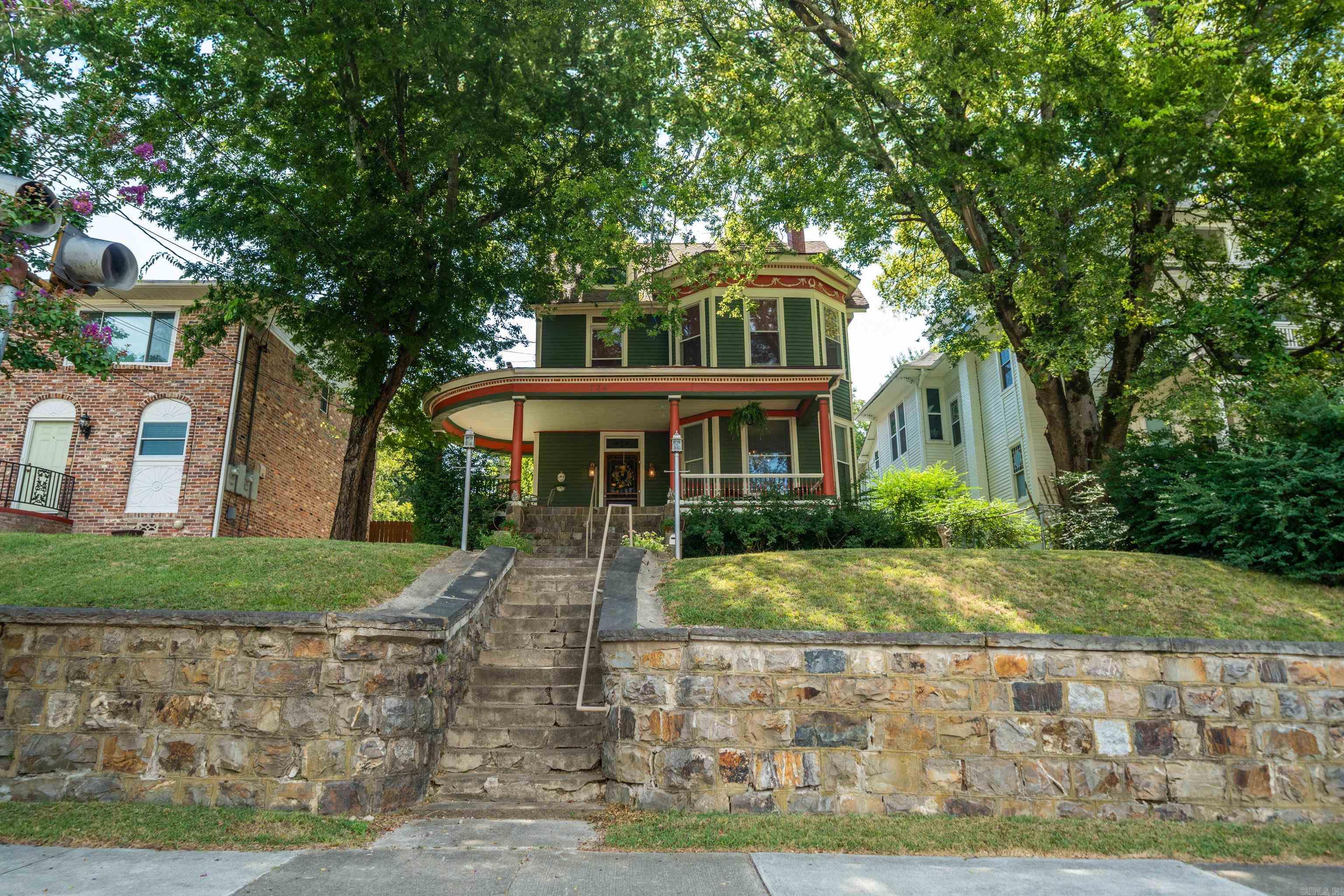 734 Park Avenue Hot Springs, AR 71901