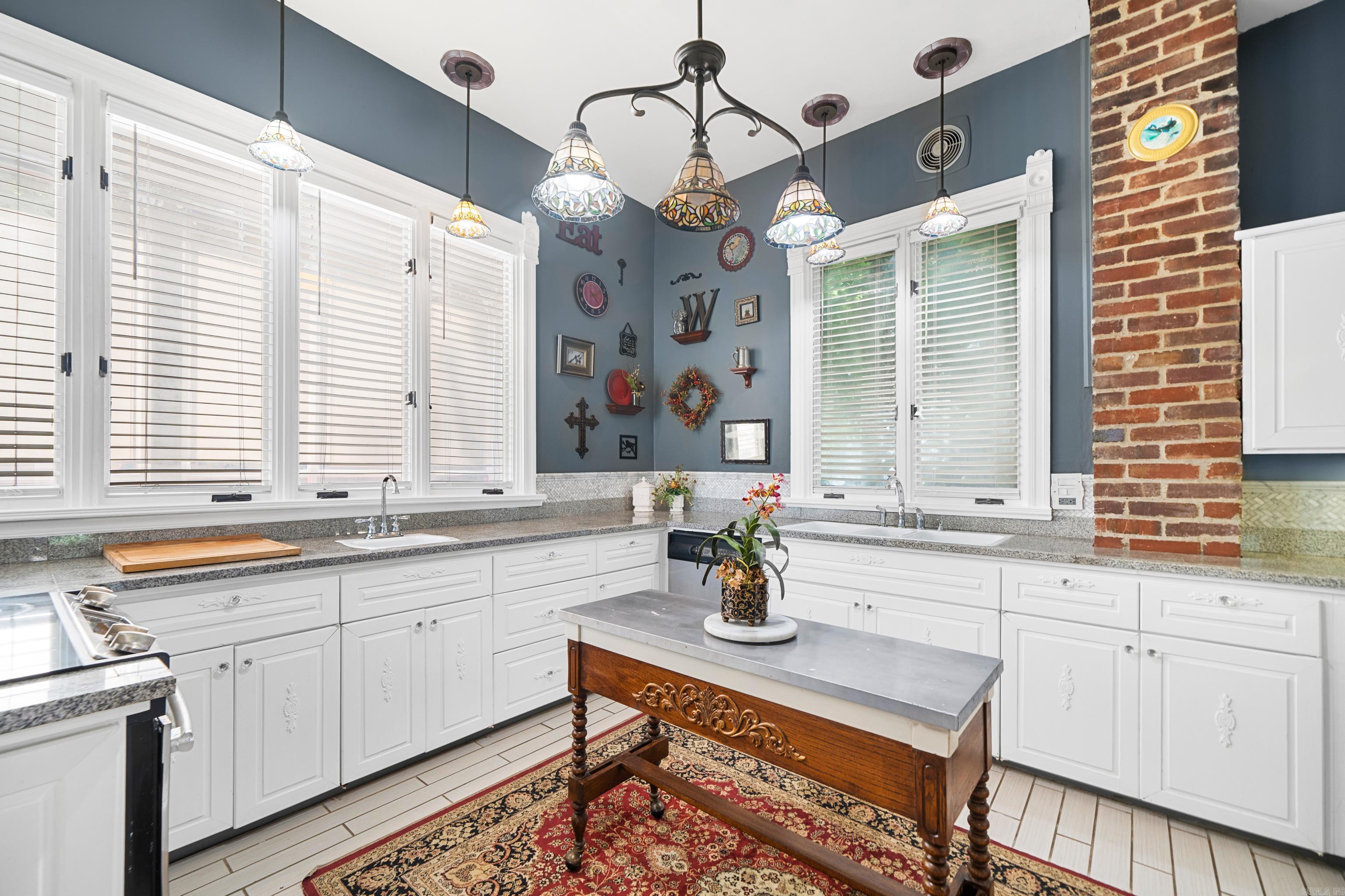 734 Park Avenue Hot Springs, AR 71901