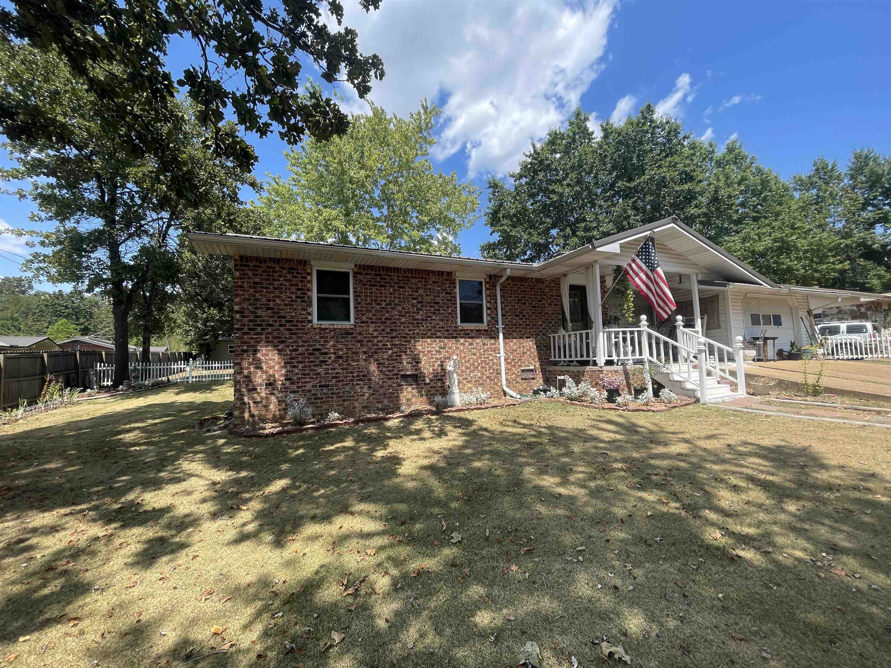 111 Humphrey  Salem, AR