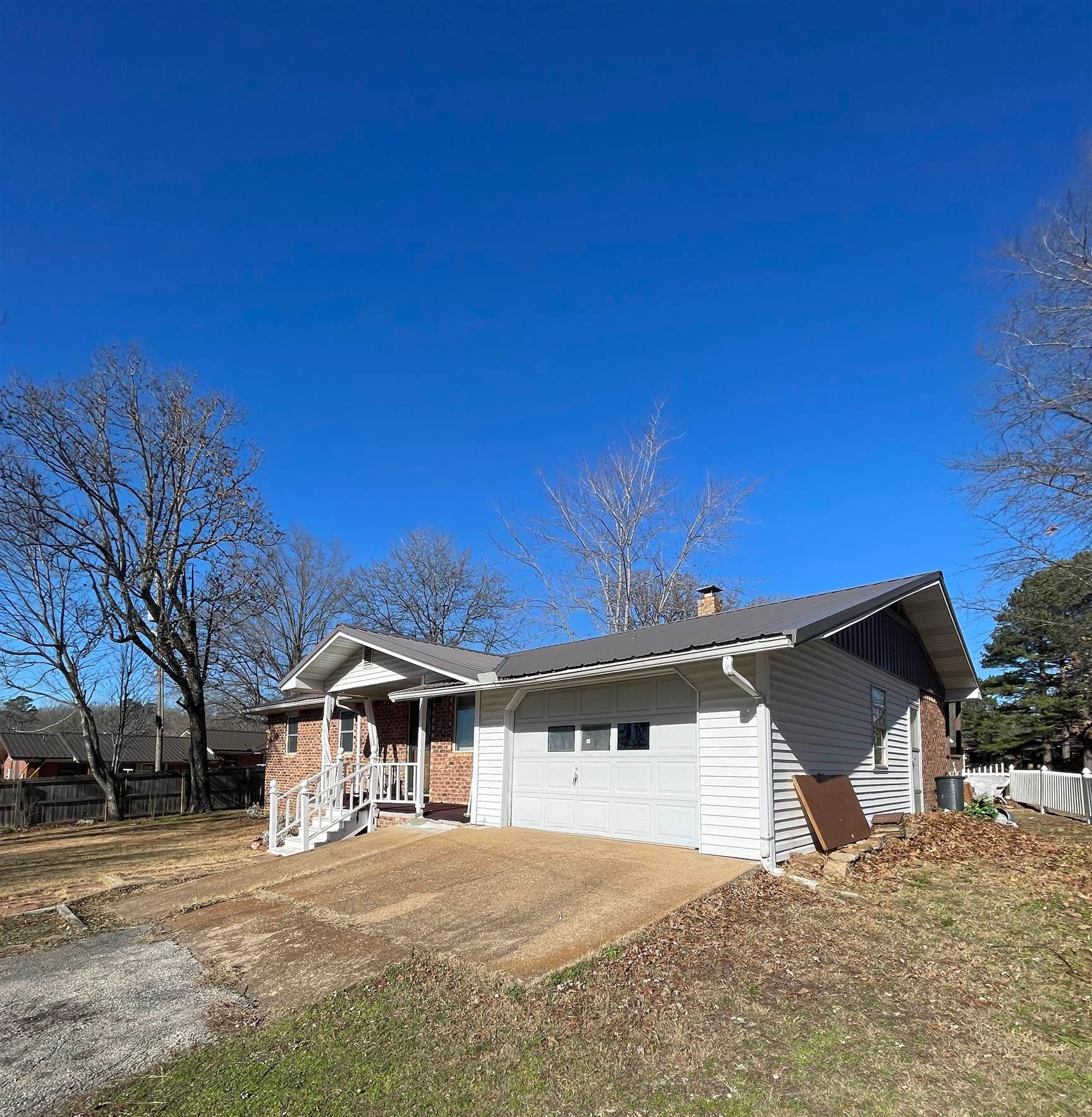 111 Humphrey  Salem, AR