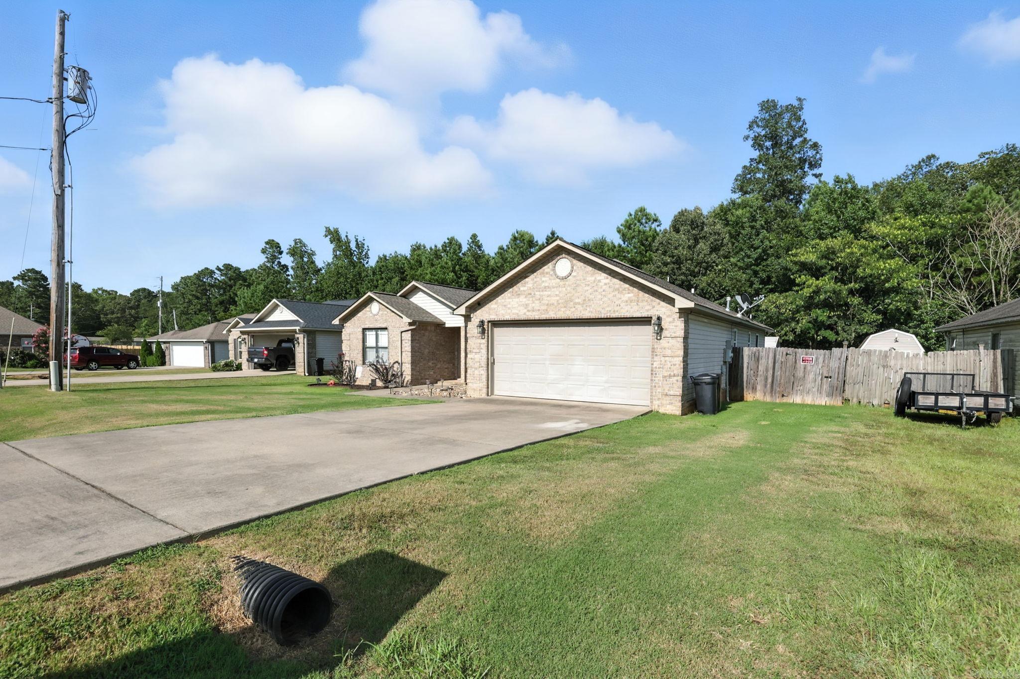 6 smokey ridge Court Sheridan, AR 72150