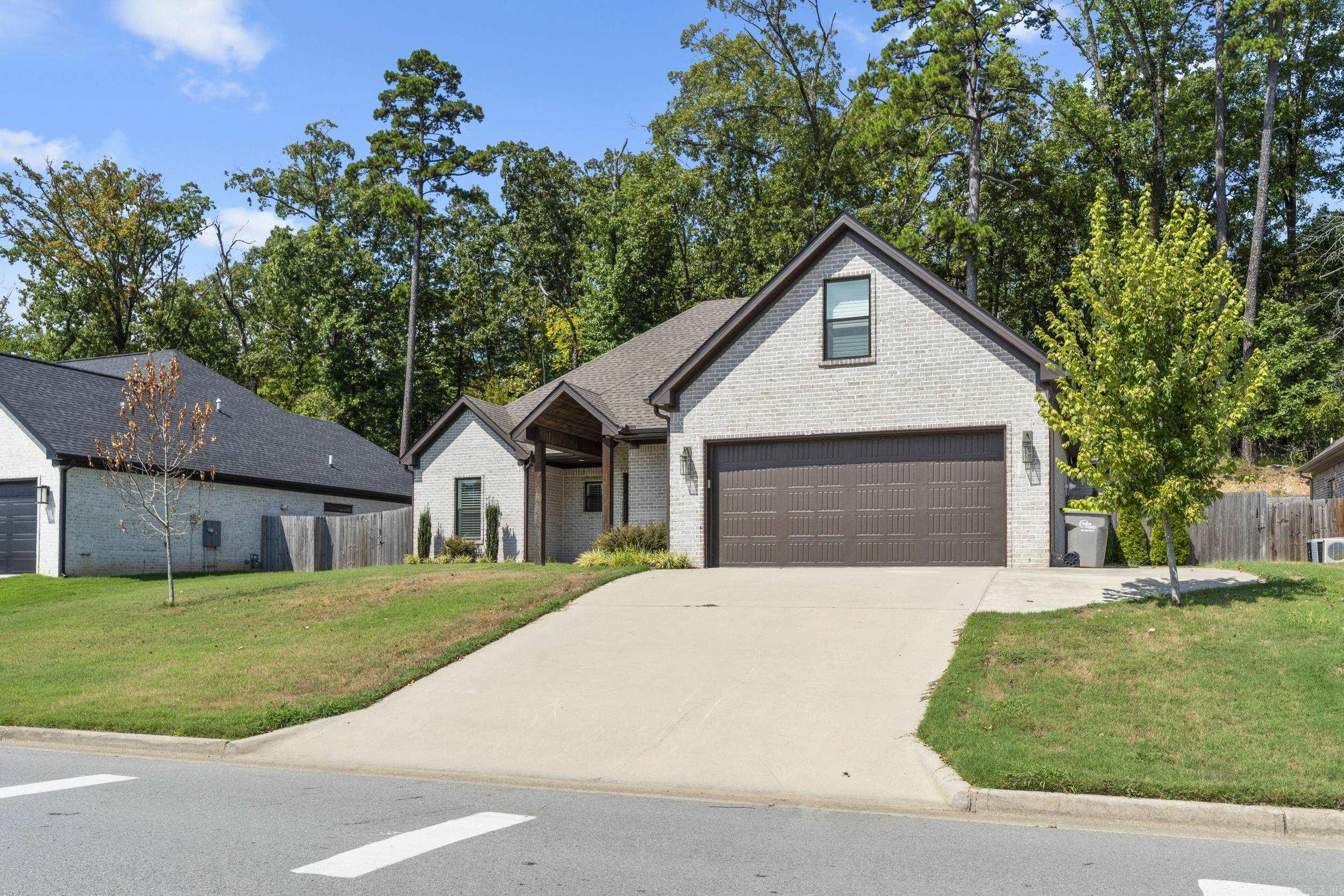 7901 S Shoreline Boulevard Benton, AR 72019