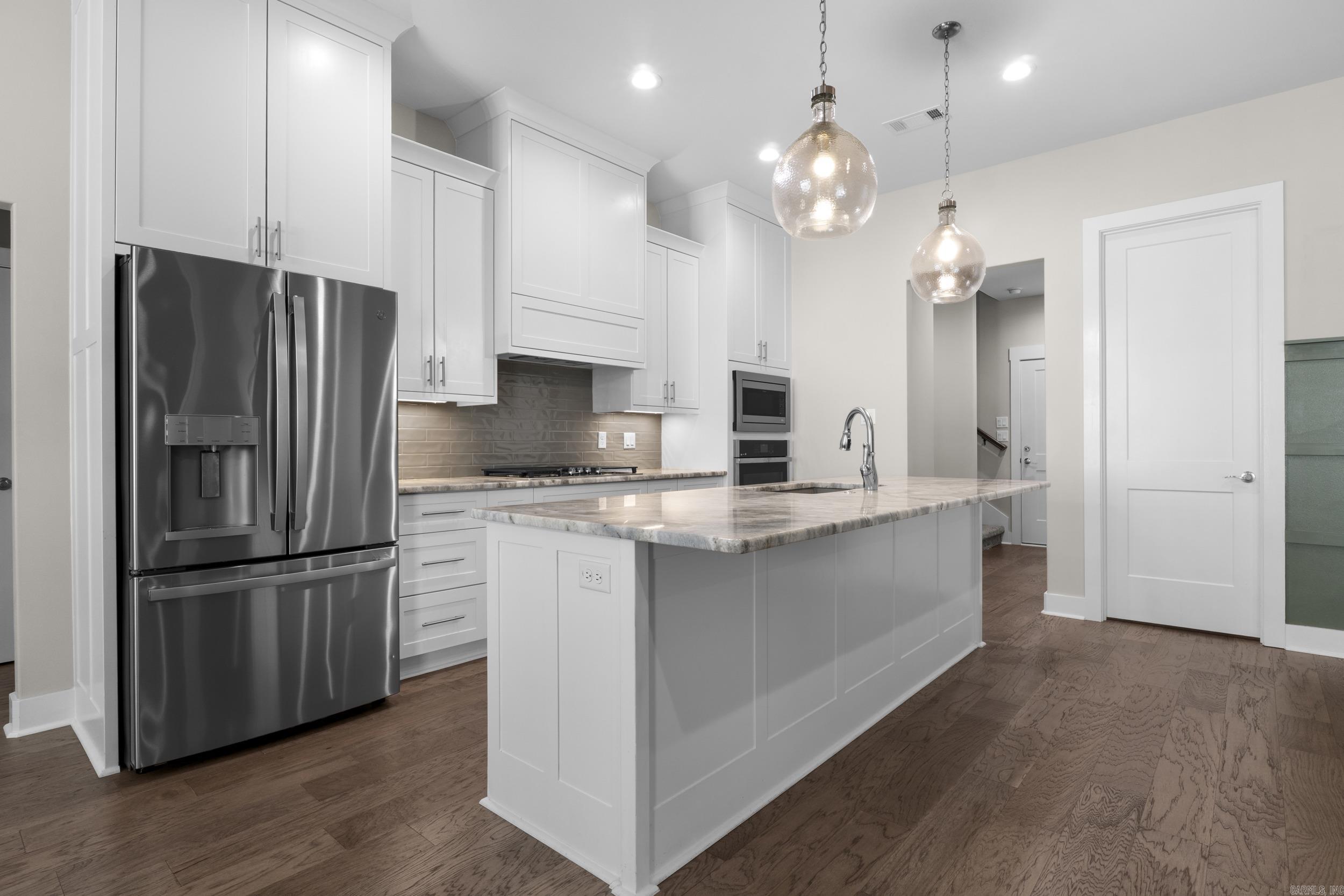 7901 S Shoreline Boulevard Benton, AR 72019