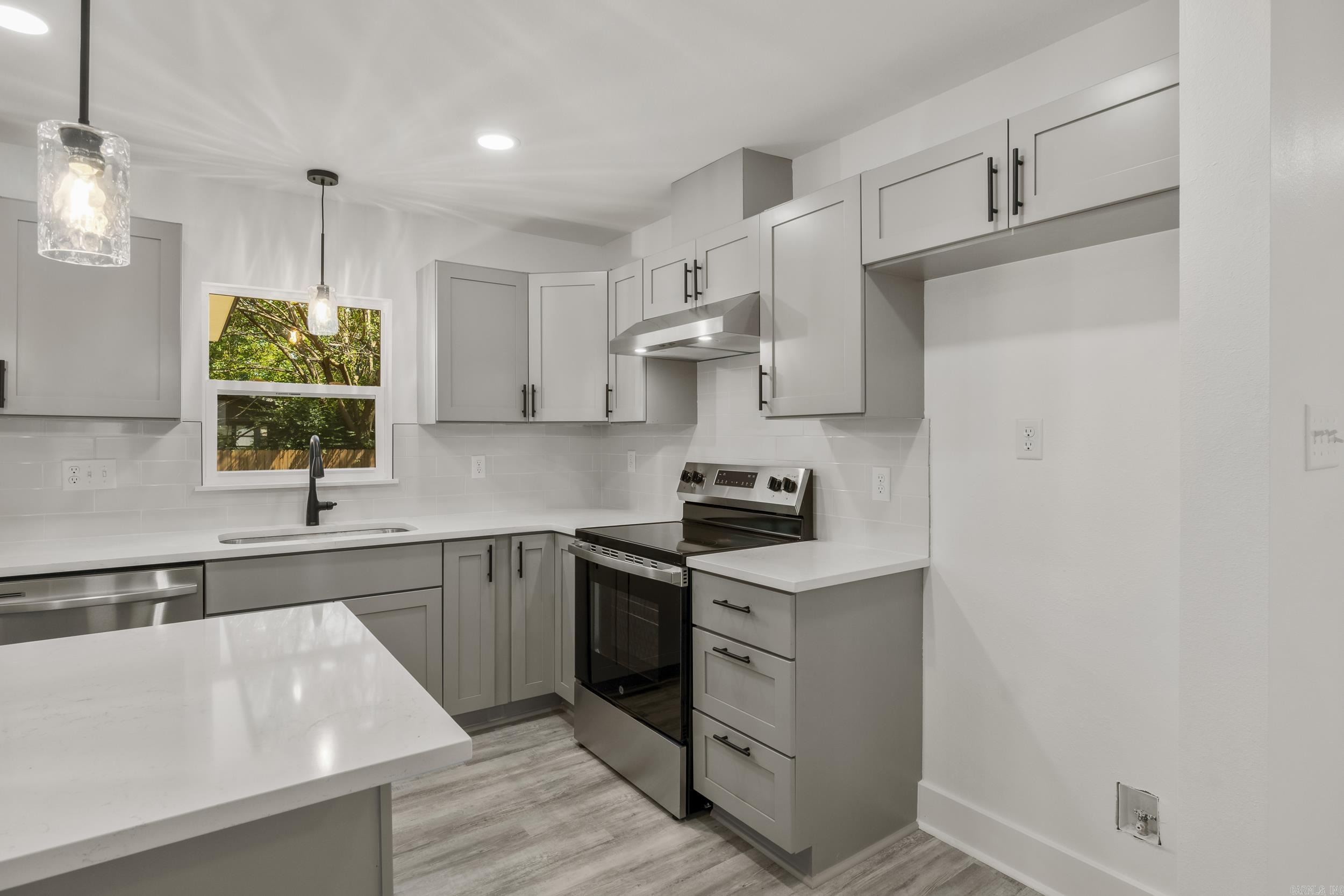 418 W 4th  Lonoke, AR