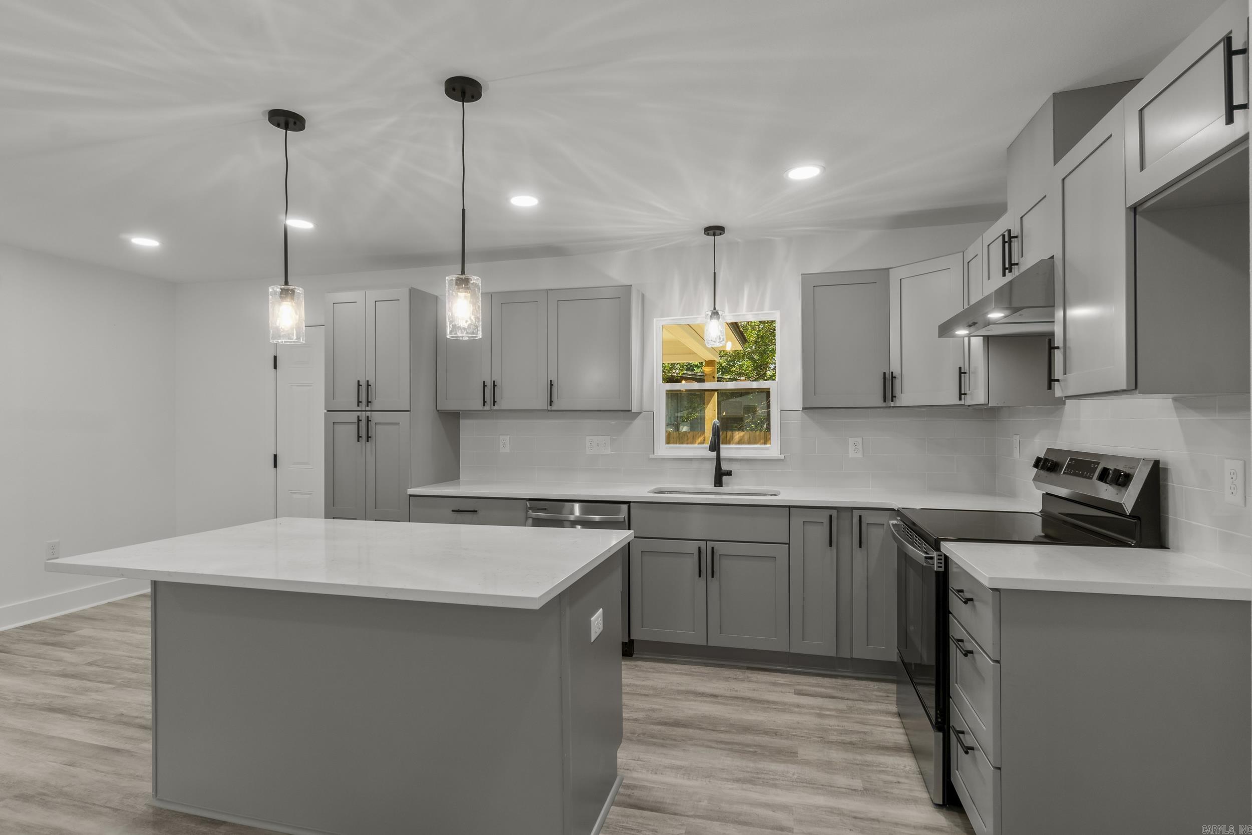 418 W 4th  Lonoke, AR