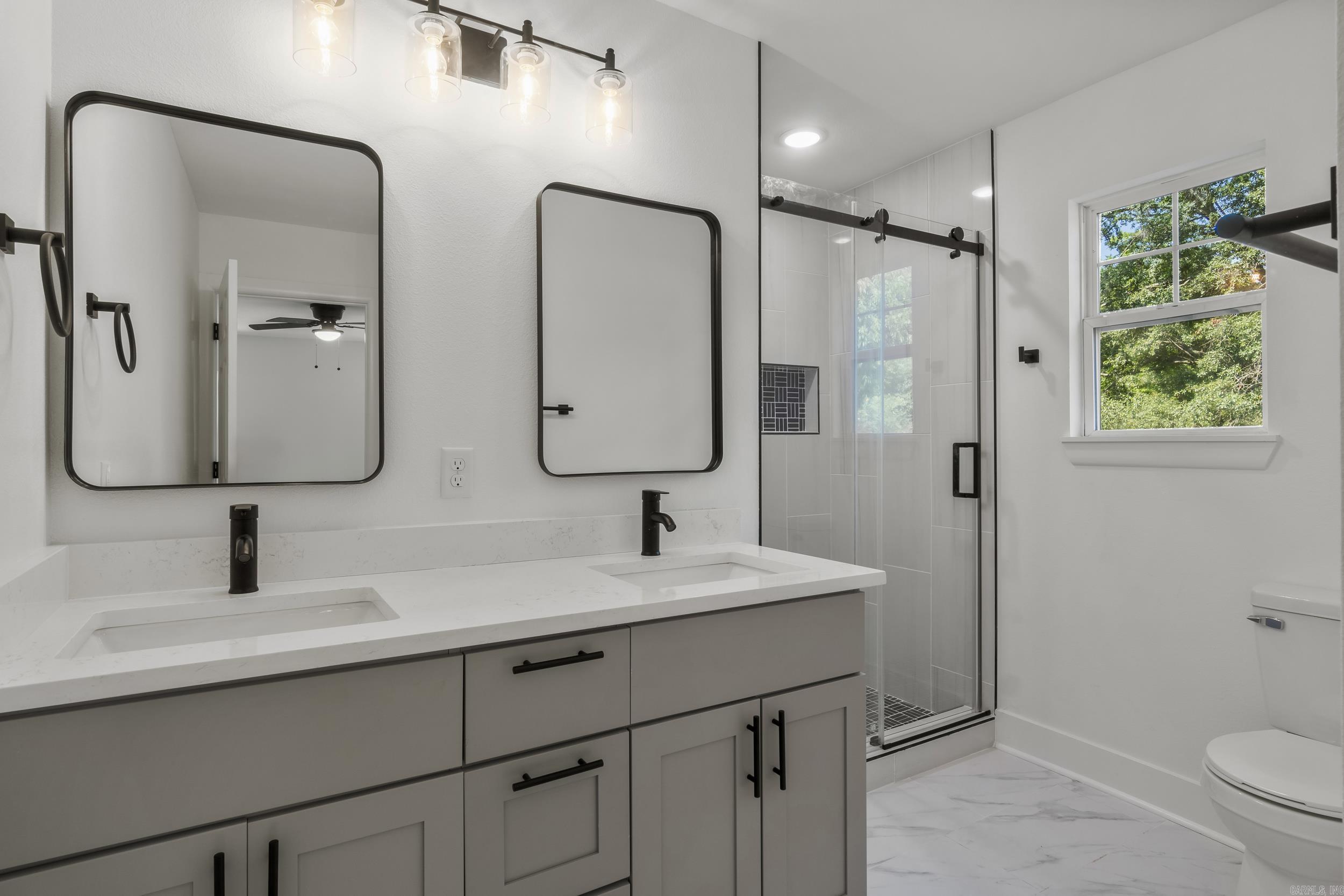 418 W 4th  Lonoke, AR