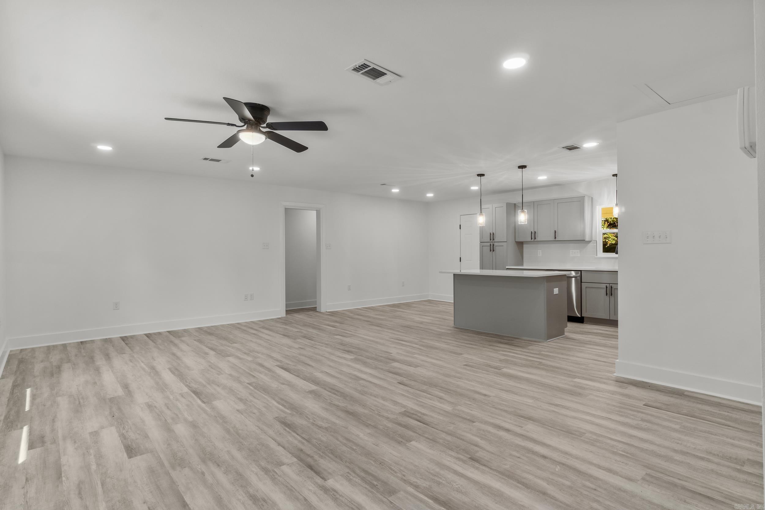 418 W 4th  Lonoke, AR