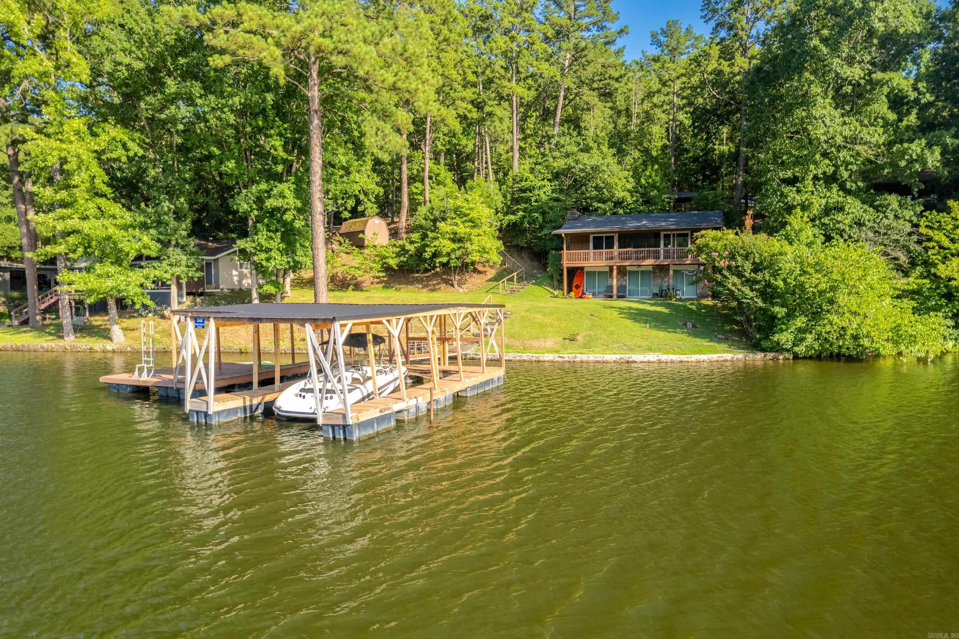 240 Lake Harbor Circle — photo 2
