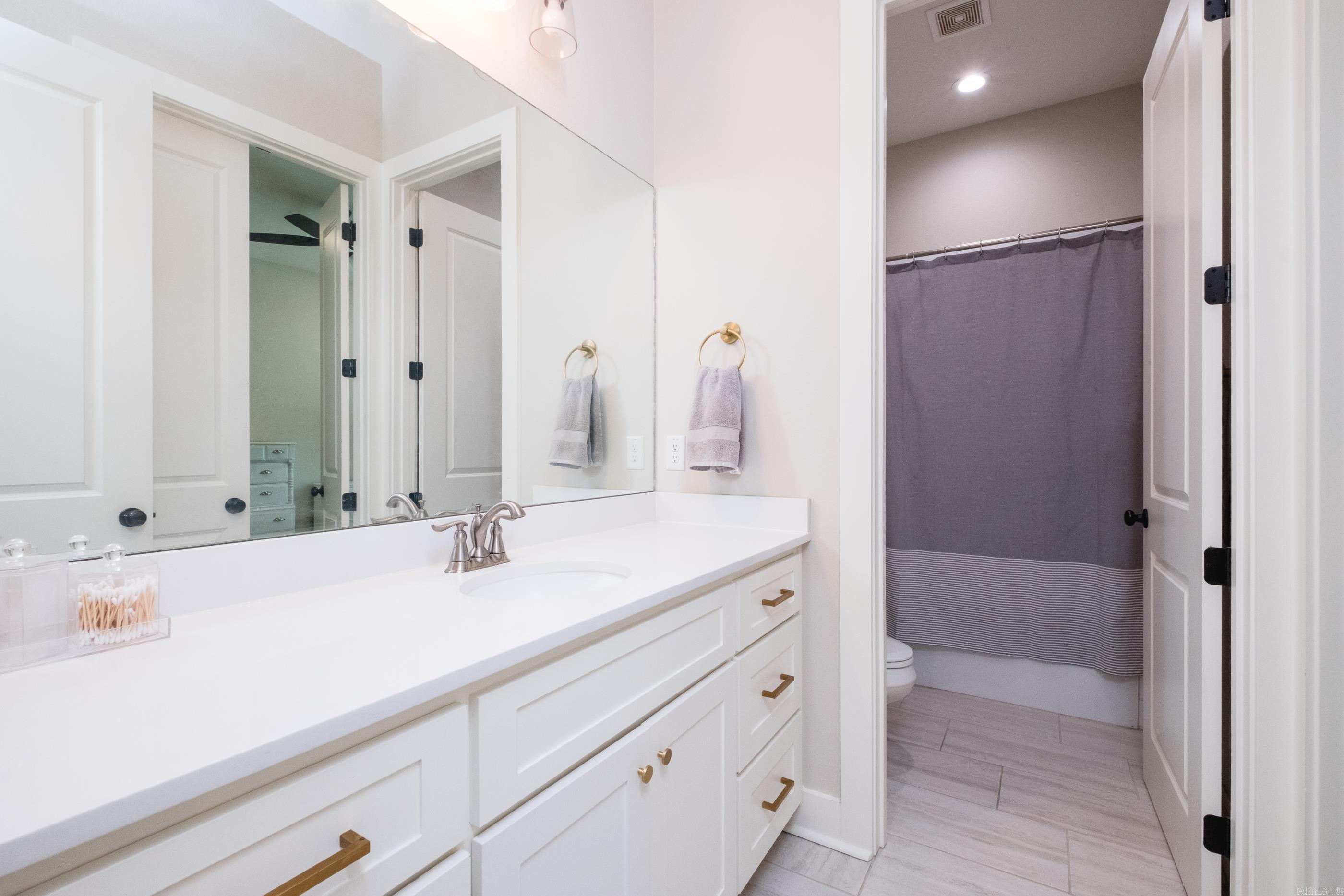 35 Rosans Court Little Rock, AR 72223