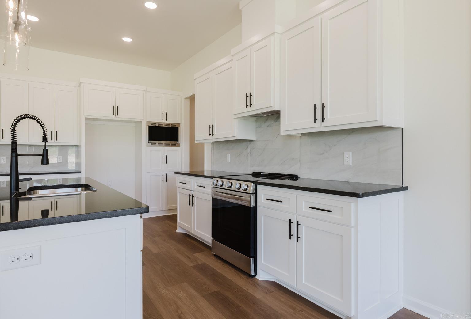 188 Kelton Lane Hensley, AR 72065