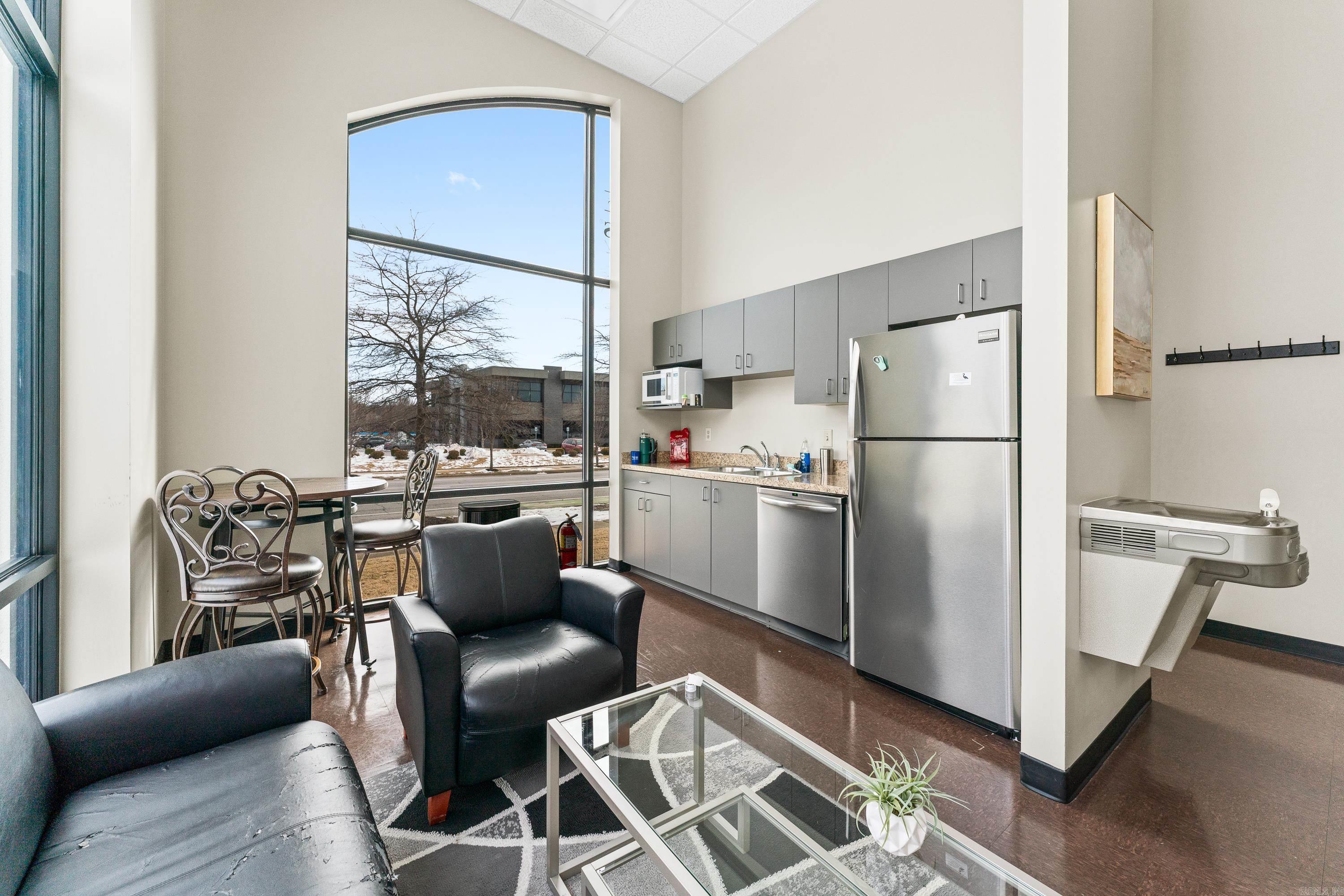 3945 N Vantage  Fayetteville, AR