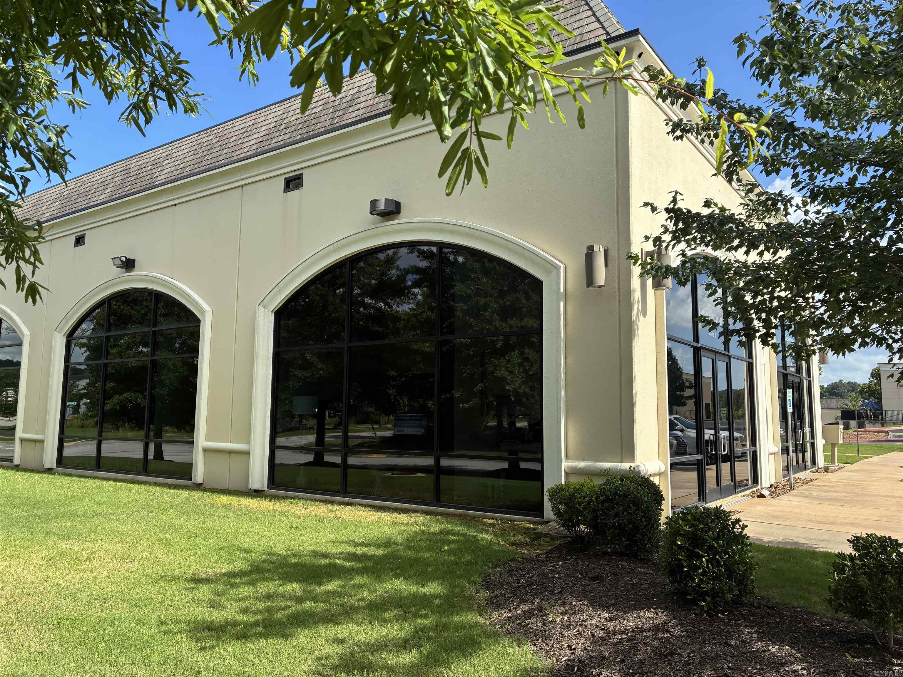 3945 N Vantage  Fayetteville, AR