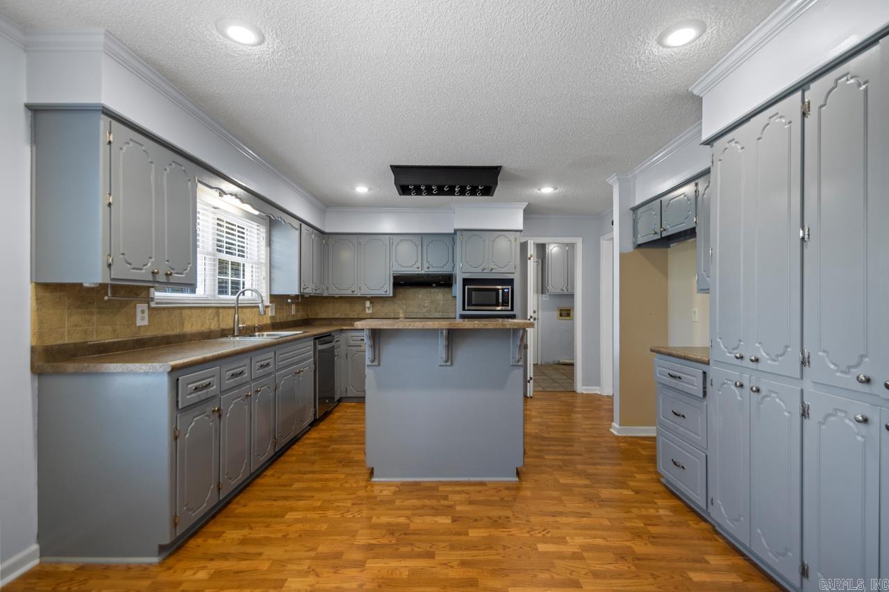 1406 Coolhurst Avenue Sherwood, AR 72120