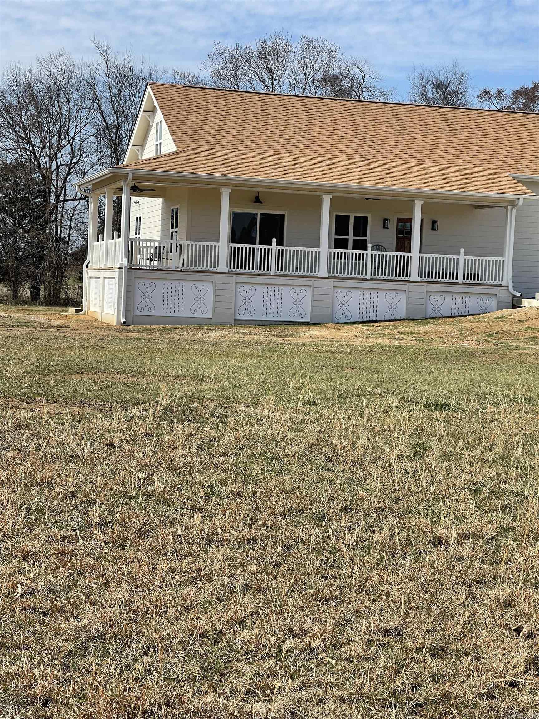 2055 E Church Street Altus, AR 72821