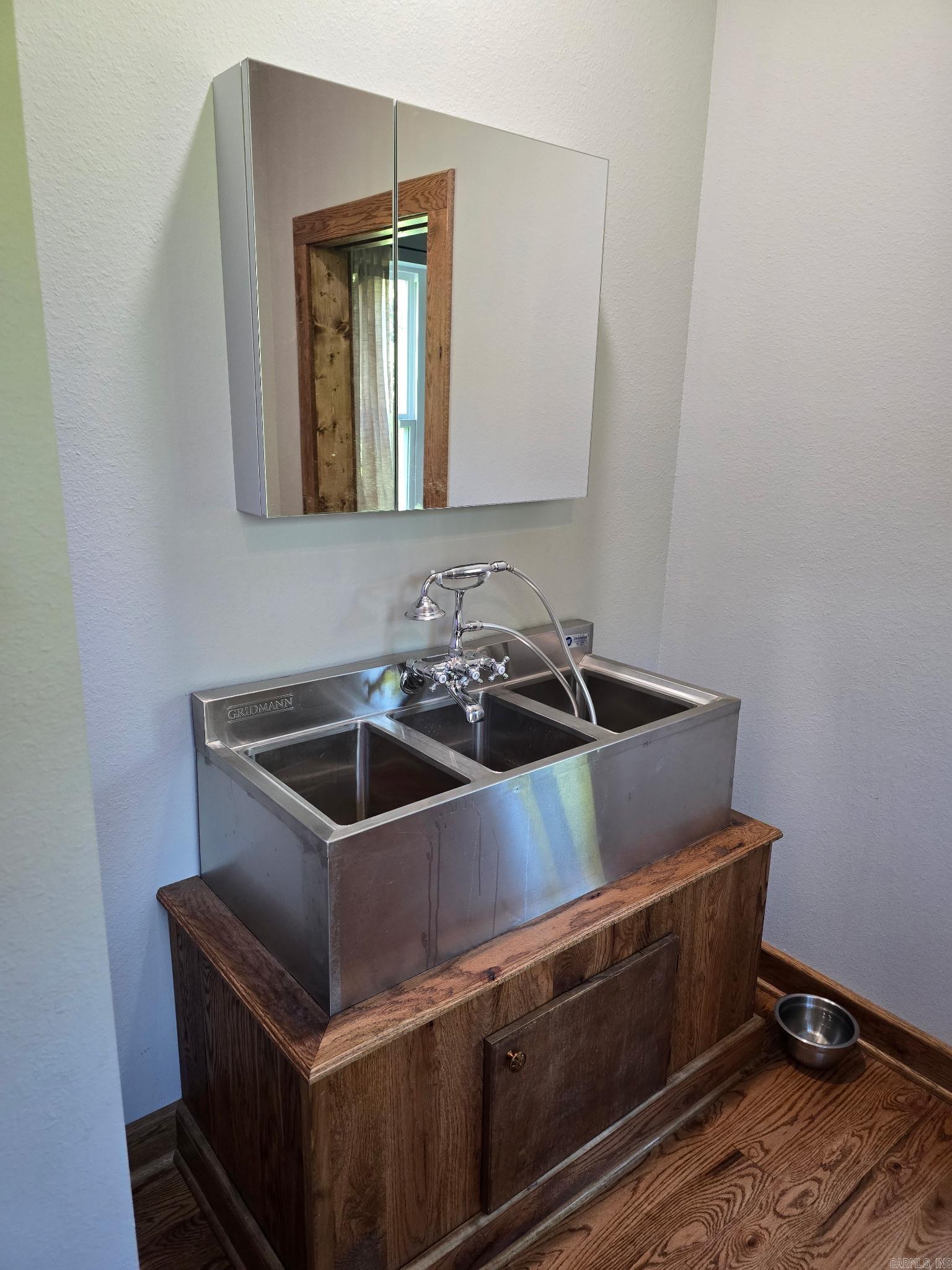 2055 E Church Street Altus, AR 72821