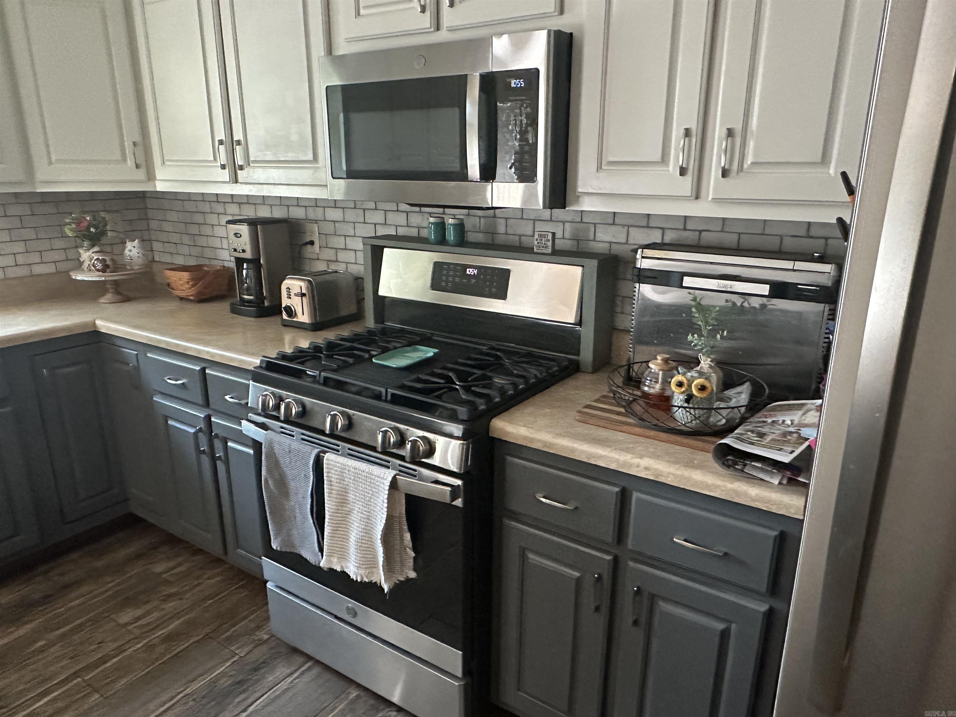 2010 Greenway Lane Jonesboro, AR 72405