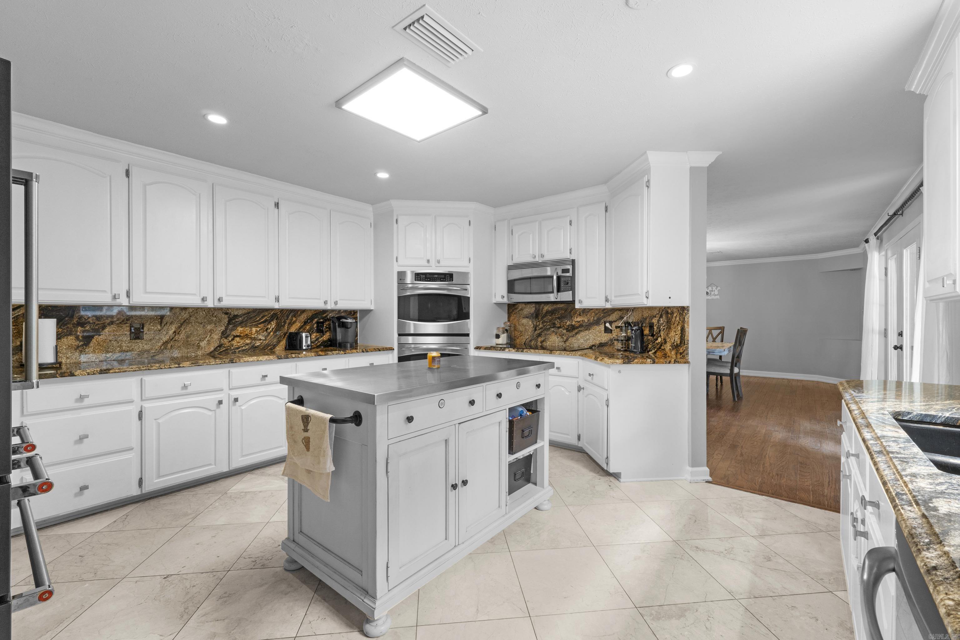 3107 Stermer Conway, AR 72034