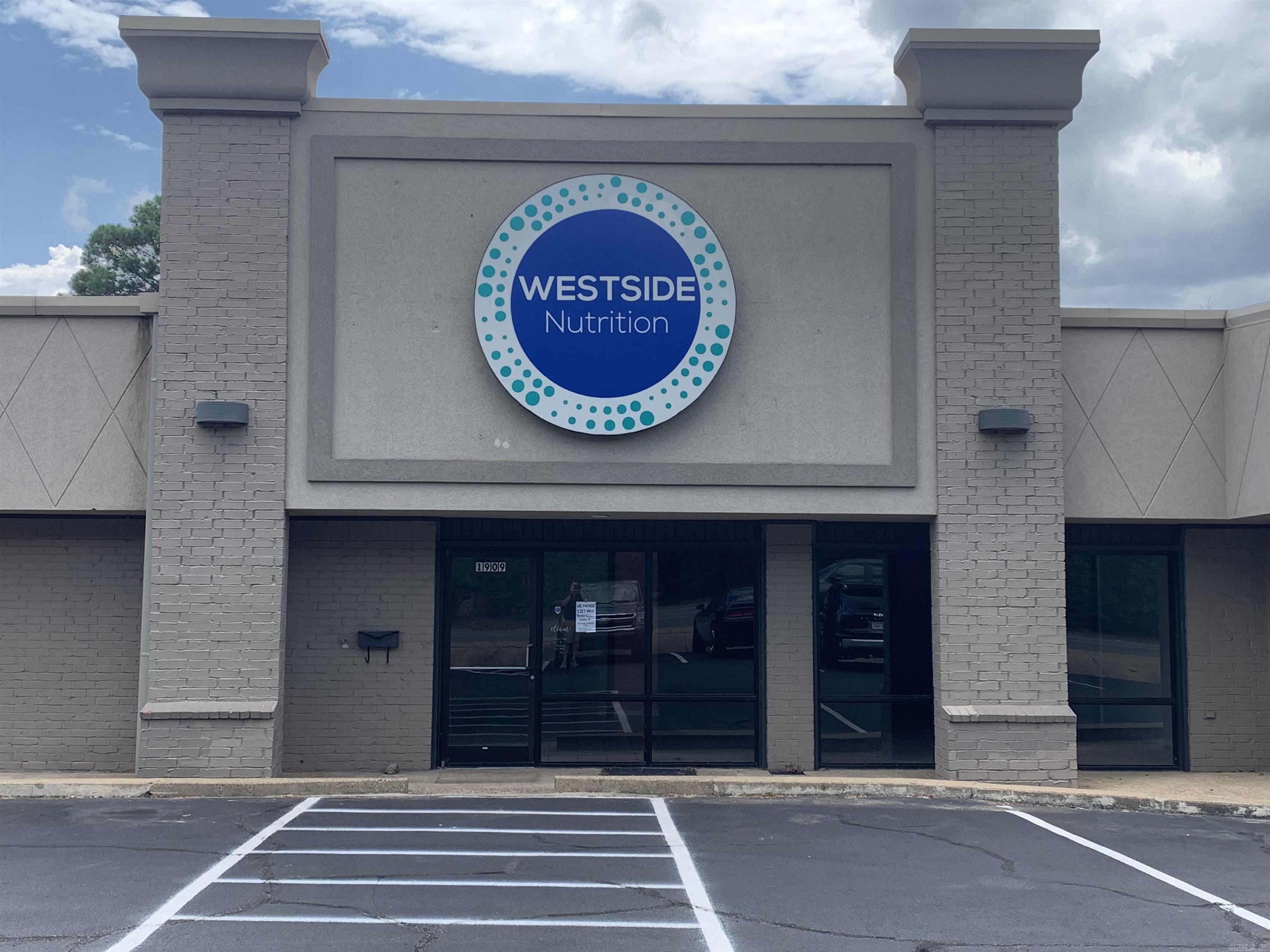 1909 West Beebe Capps Expwy  Searcy, AR