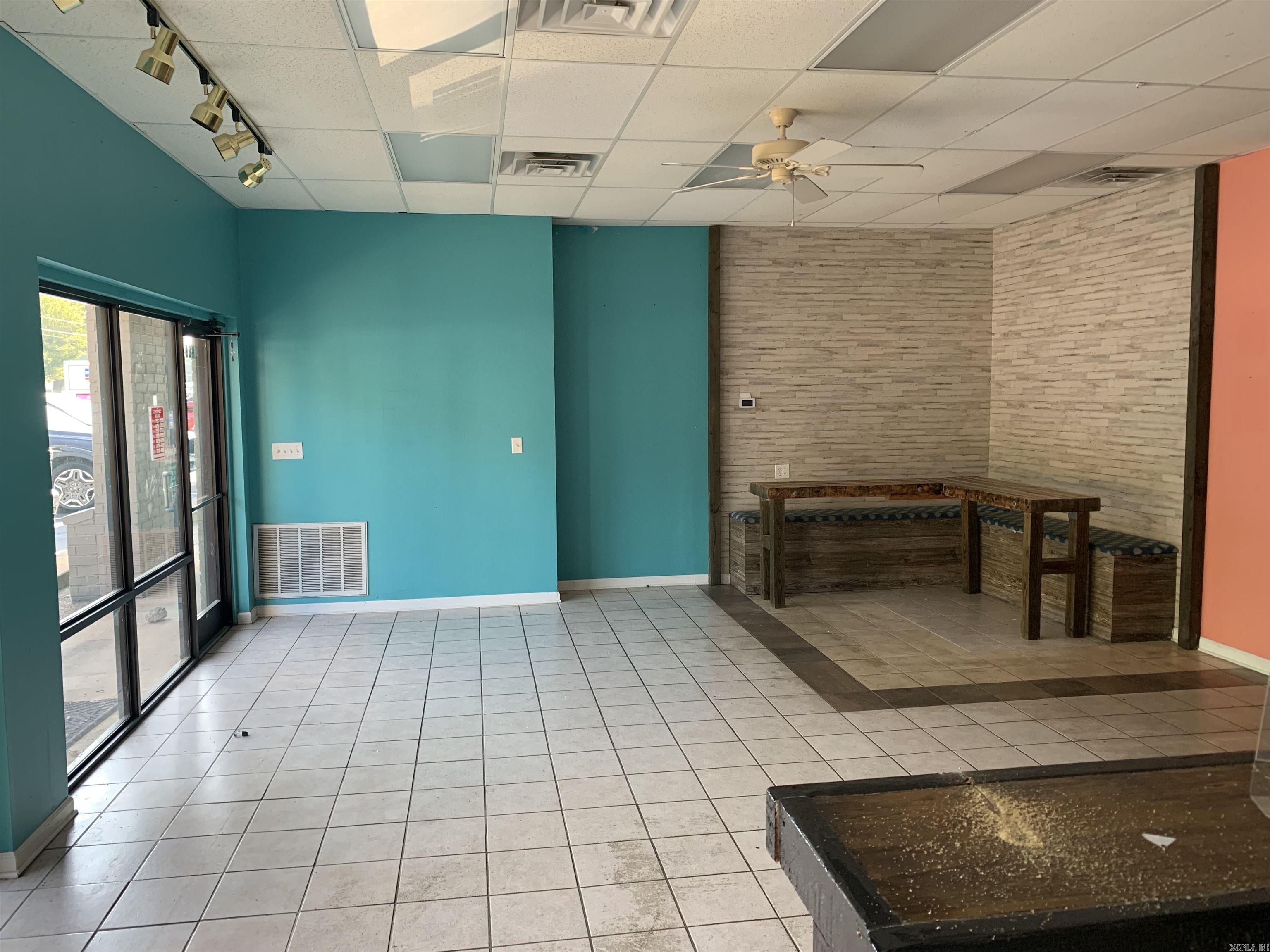 1909 West Beebe Capps Expwy  Searcy, AR