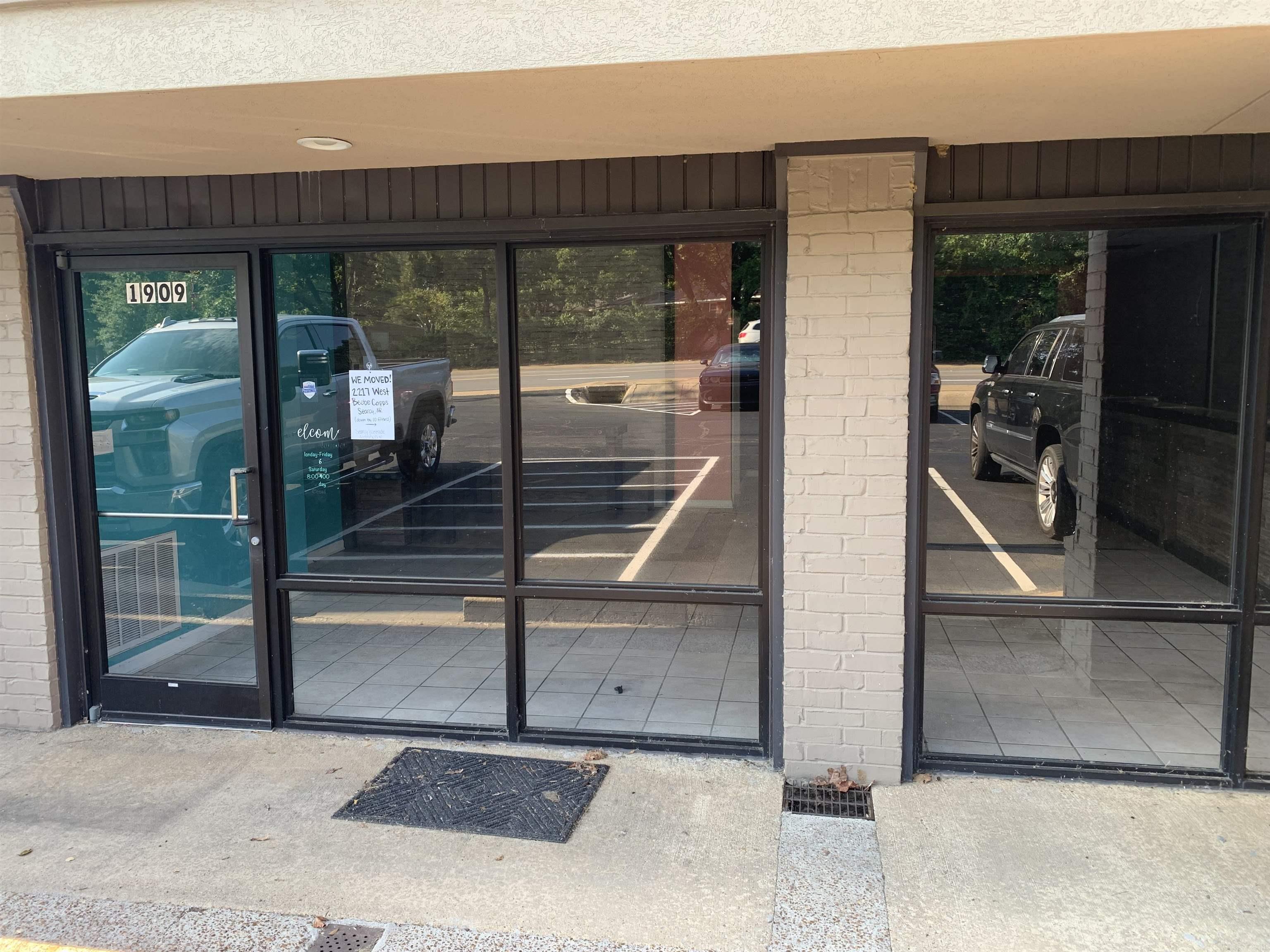 1909 West Beebe Capps Expwy  Searcy, AR