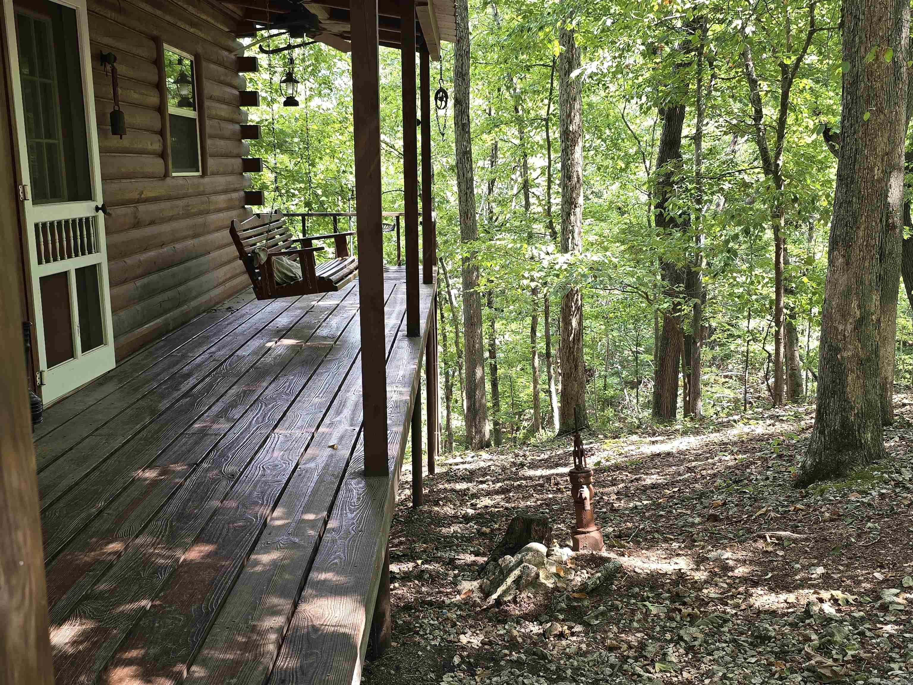 2732 Mitchell Road Mountain View, AR 72560