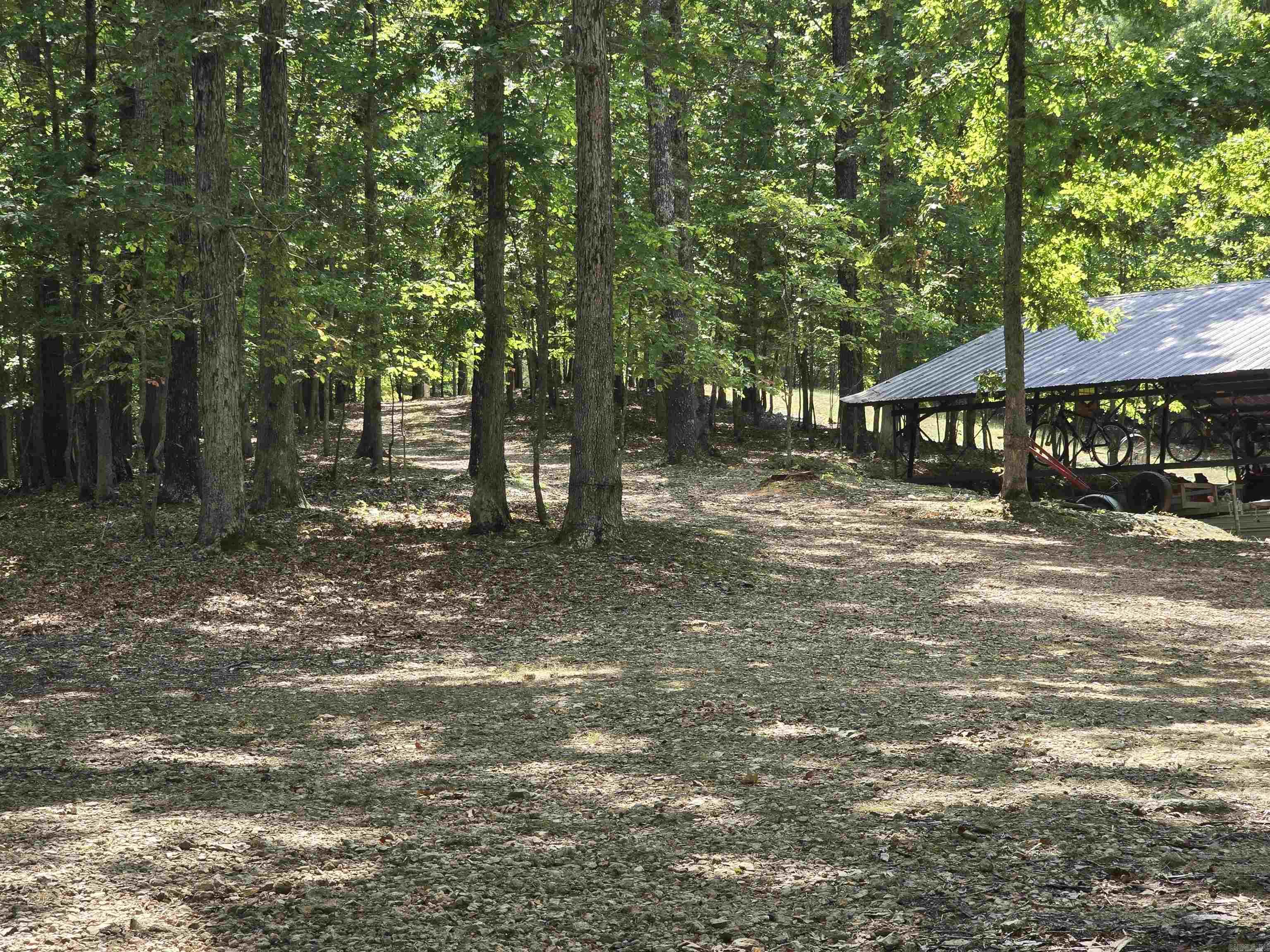 2732 Mitchell Road Mountain View, AR 72560