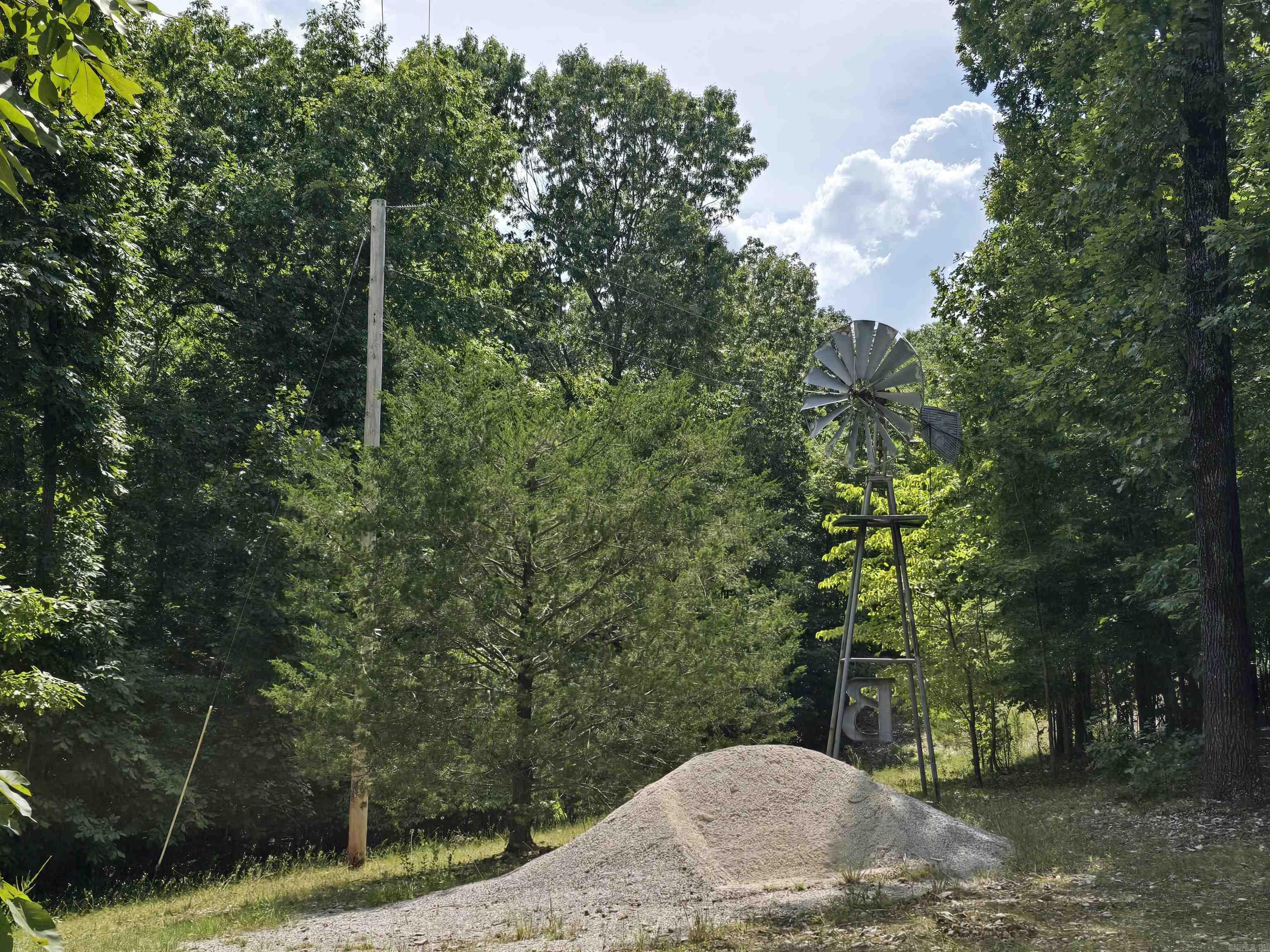 2732 Mitchell Road Mountain View, AR 72560