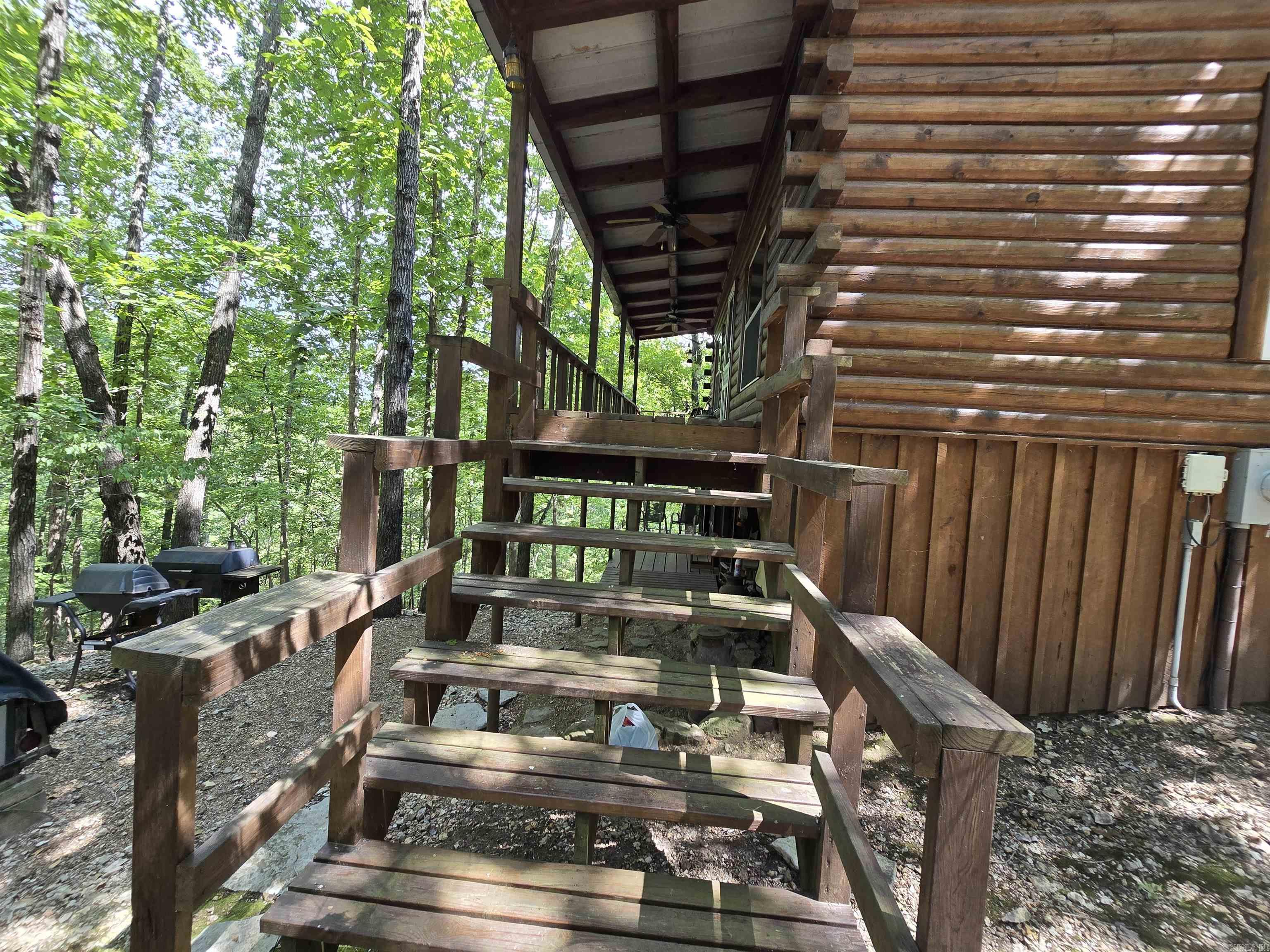 2732 Mitchell Road Mountain View, AR 72560