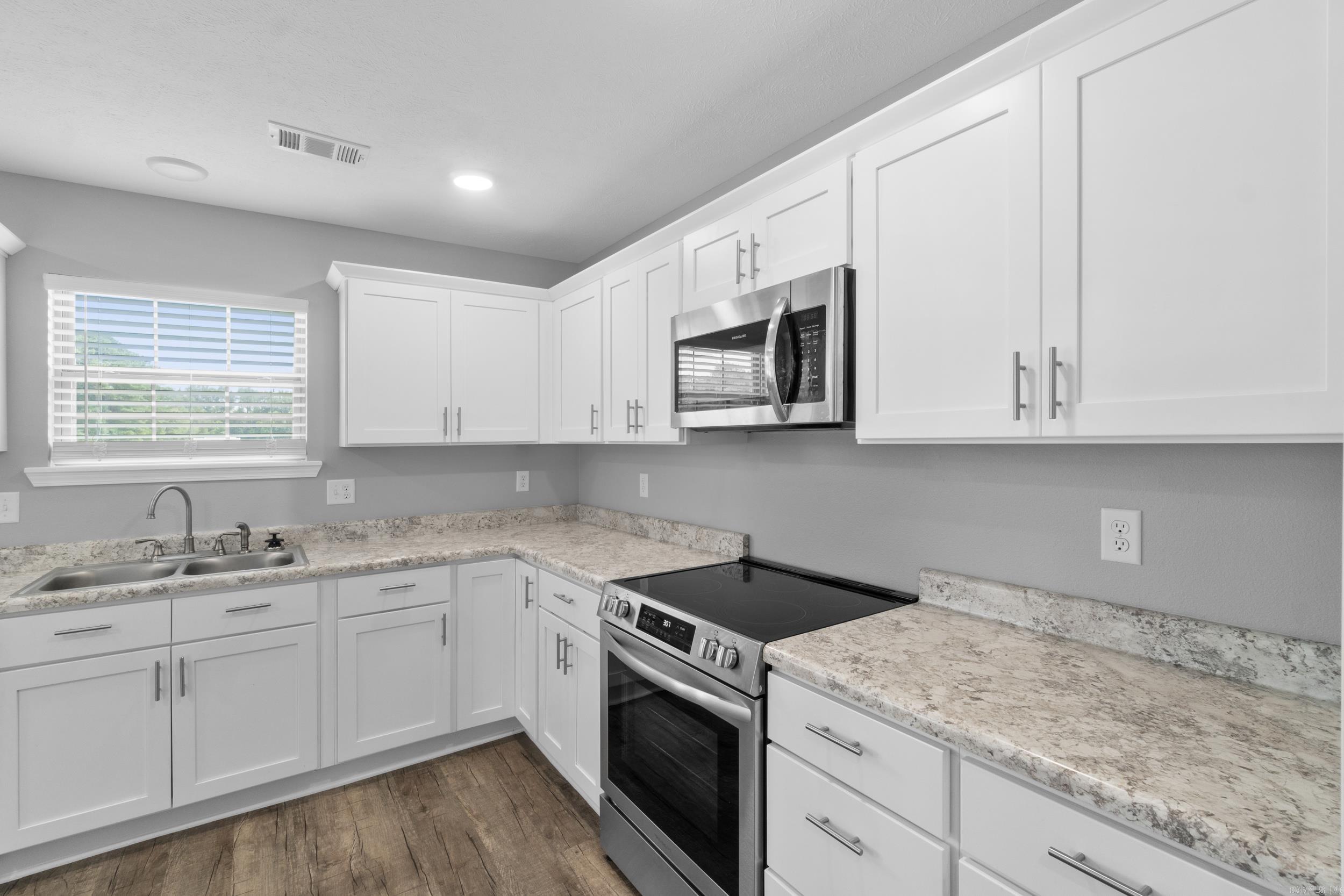 284 Walker RD  Higginson, AR