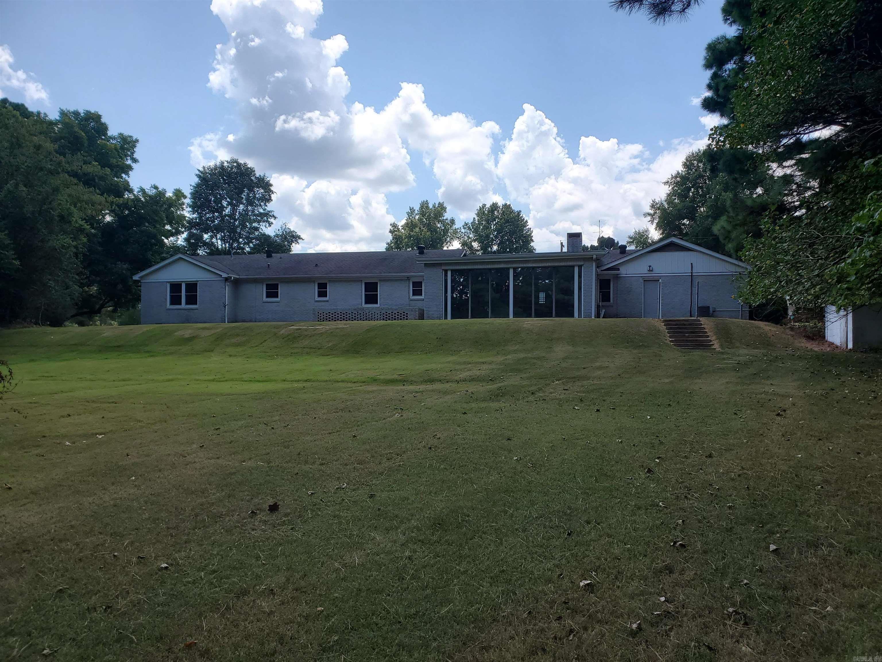 1287/1281 W North  Piggott, AR