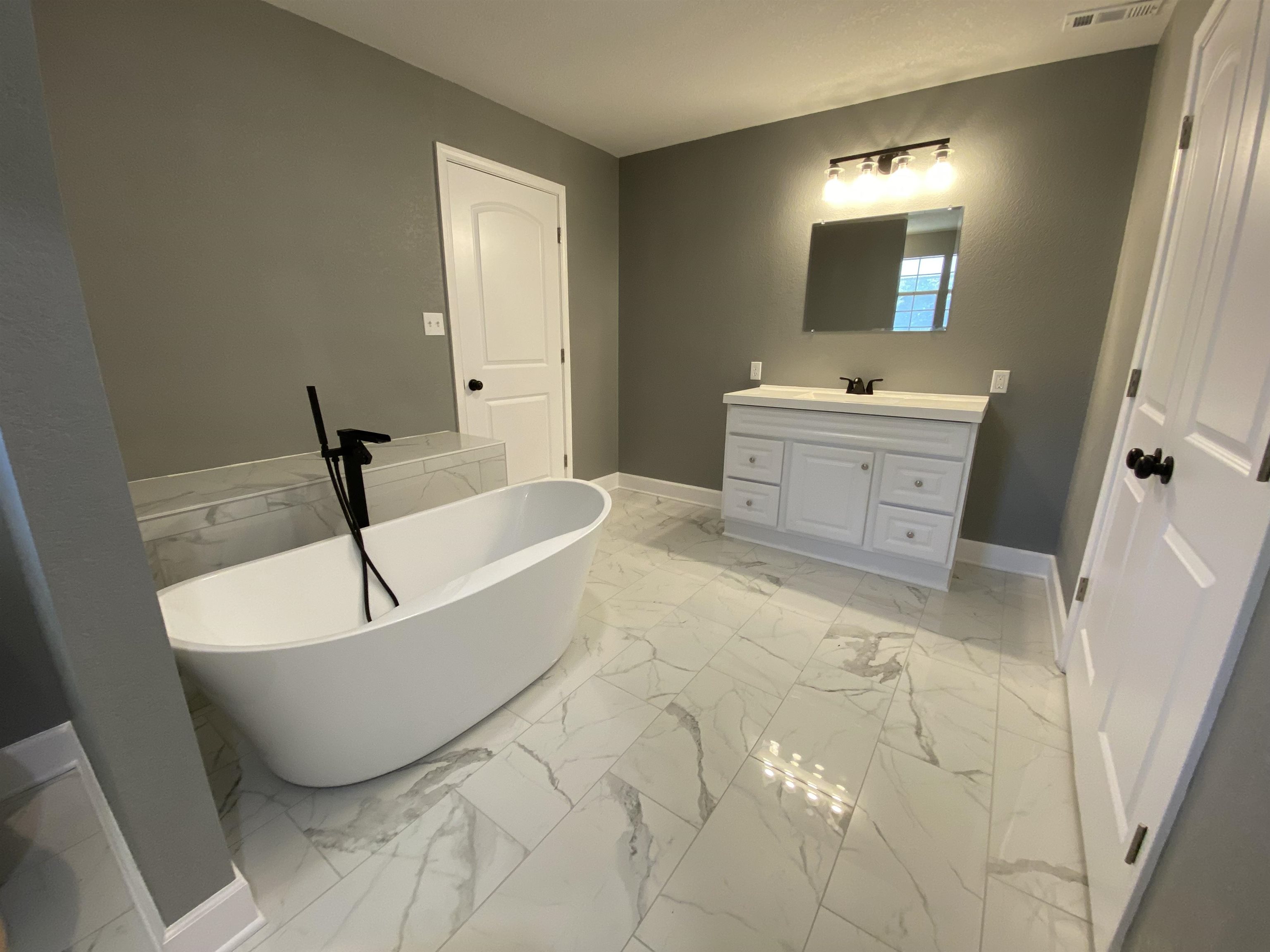 117 Lawrence 224 Imboden, AR 72434