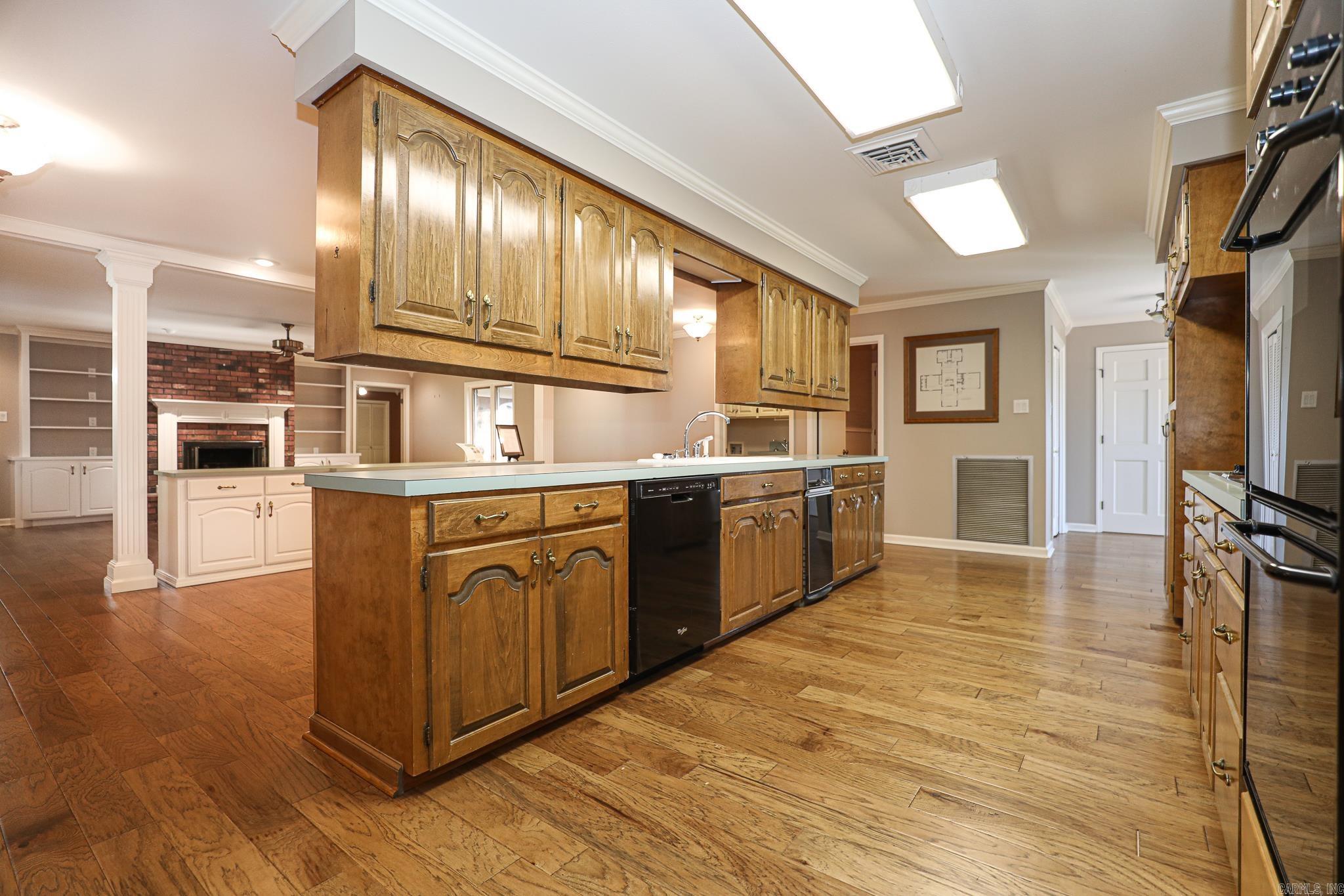 521 W CROSS ST. Benton, AR 72015