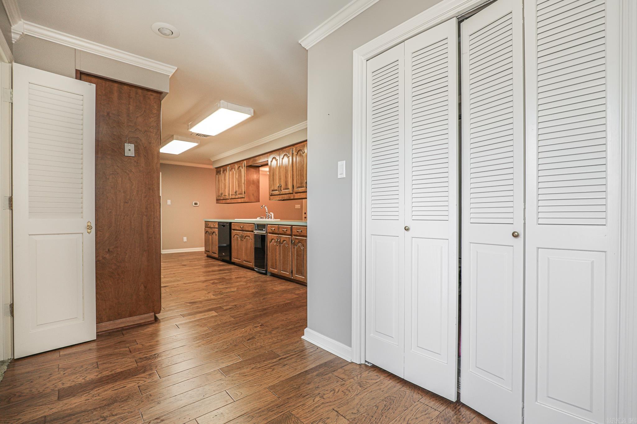 521 W CROSS ST. Benton, AR 72015