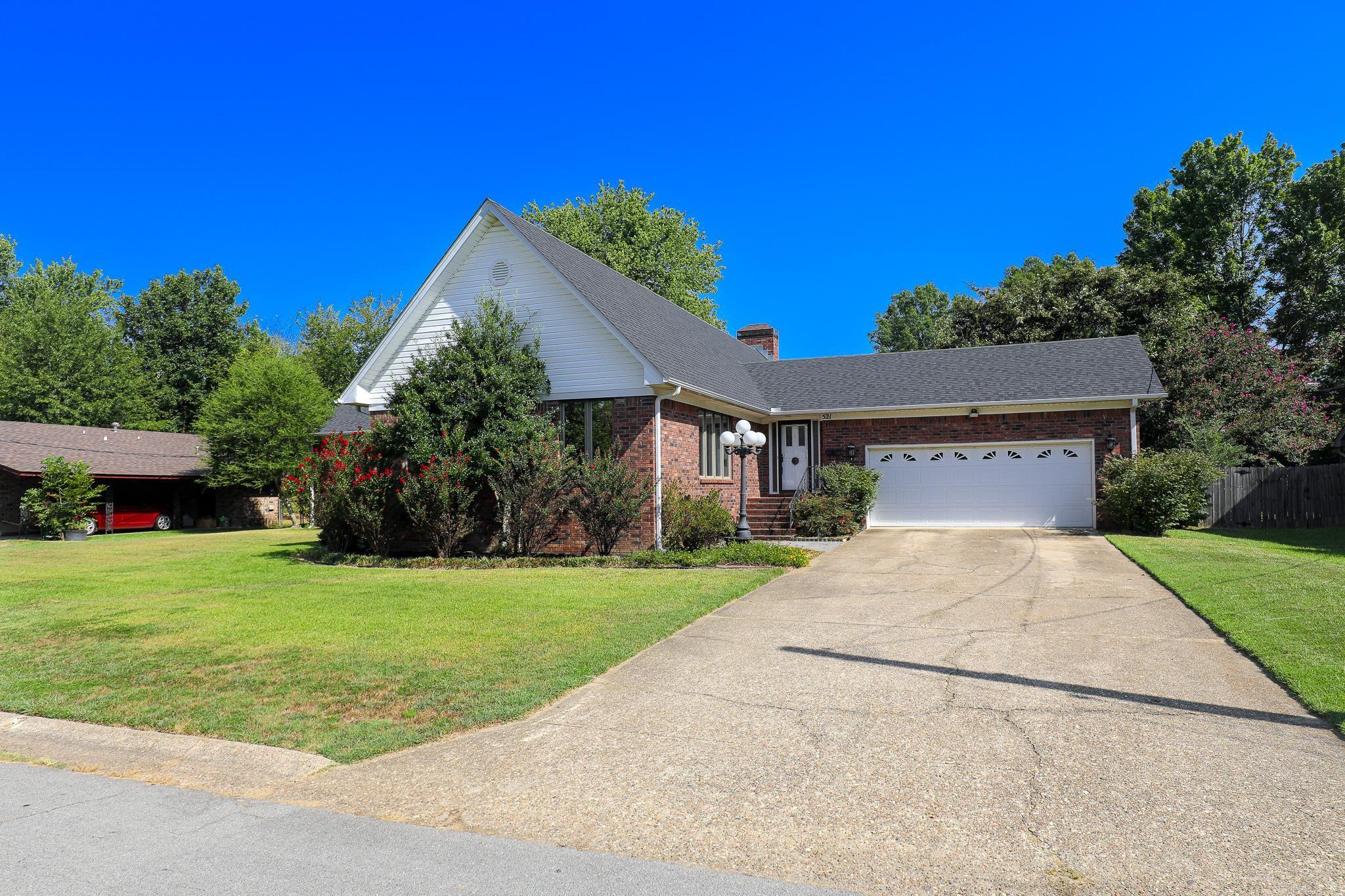 521 W CROSS ST. Benton, AR 72015
