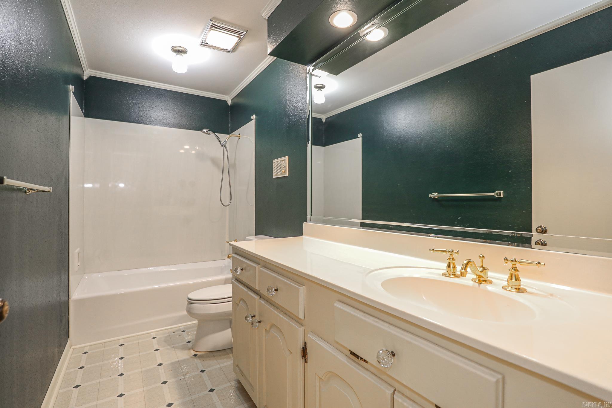 521 W CROSS ST. Benton, AR 72015