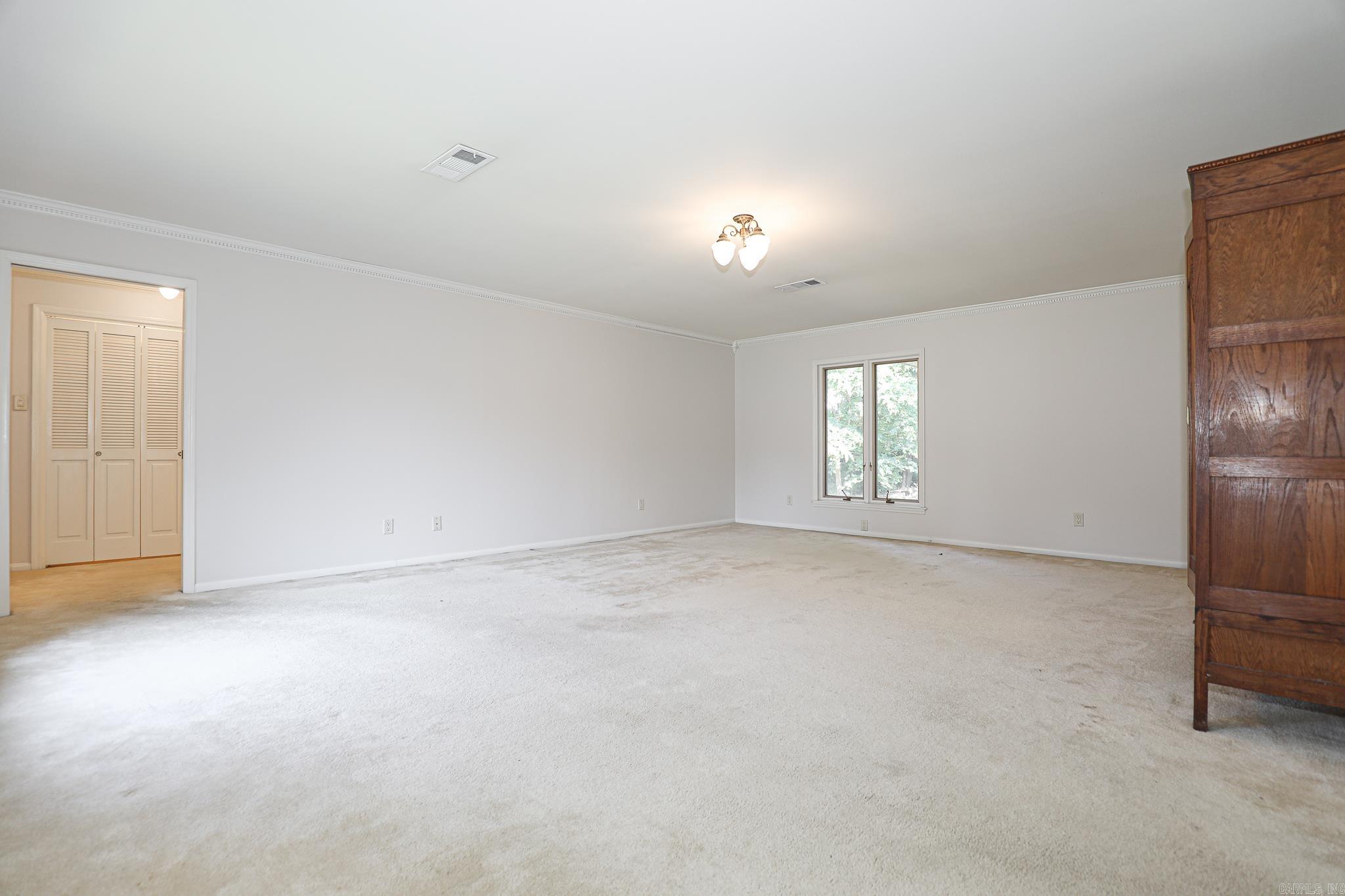 521 W CROSS ST. Benton, AR 72015