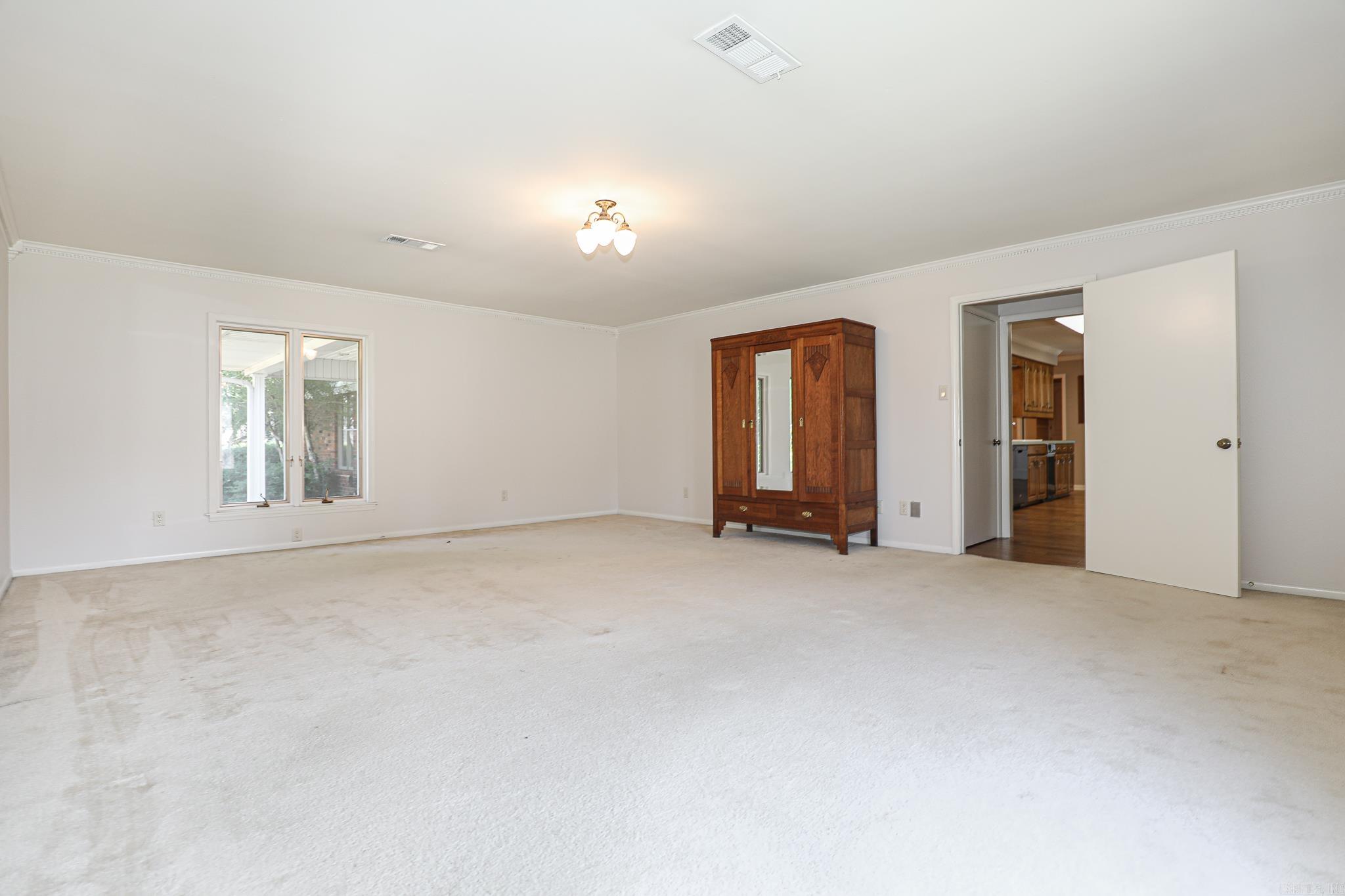 521 W CROSS ST. Benton, AR 72015