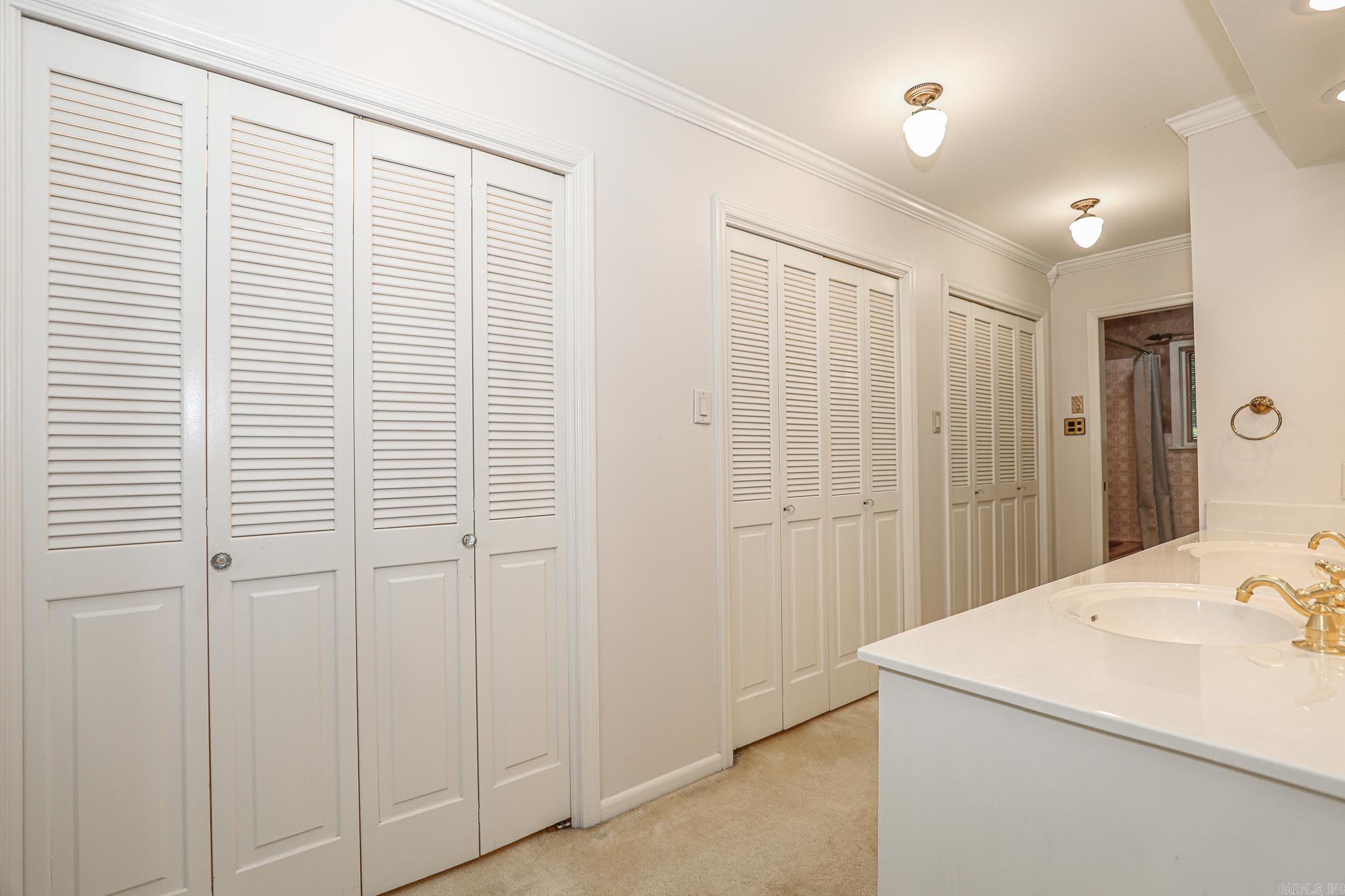 521 W CROSS ST. Benton, AR 72015