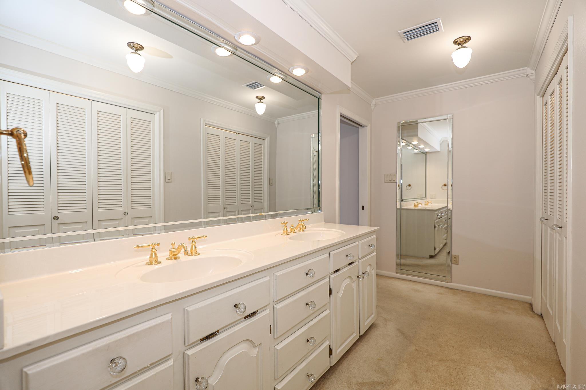 521 W CROSS ST. Benton, AR 72015