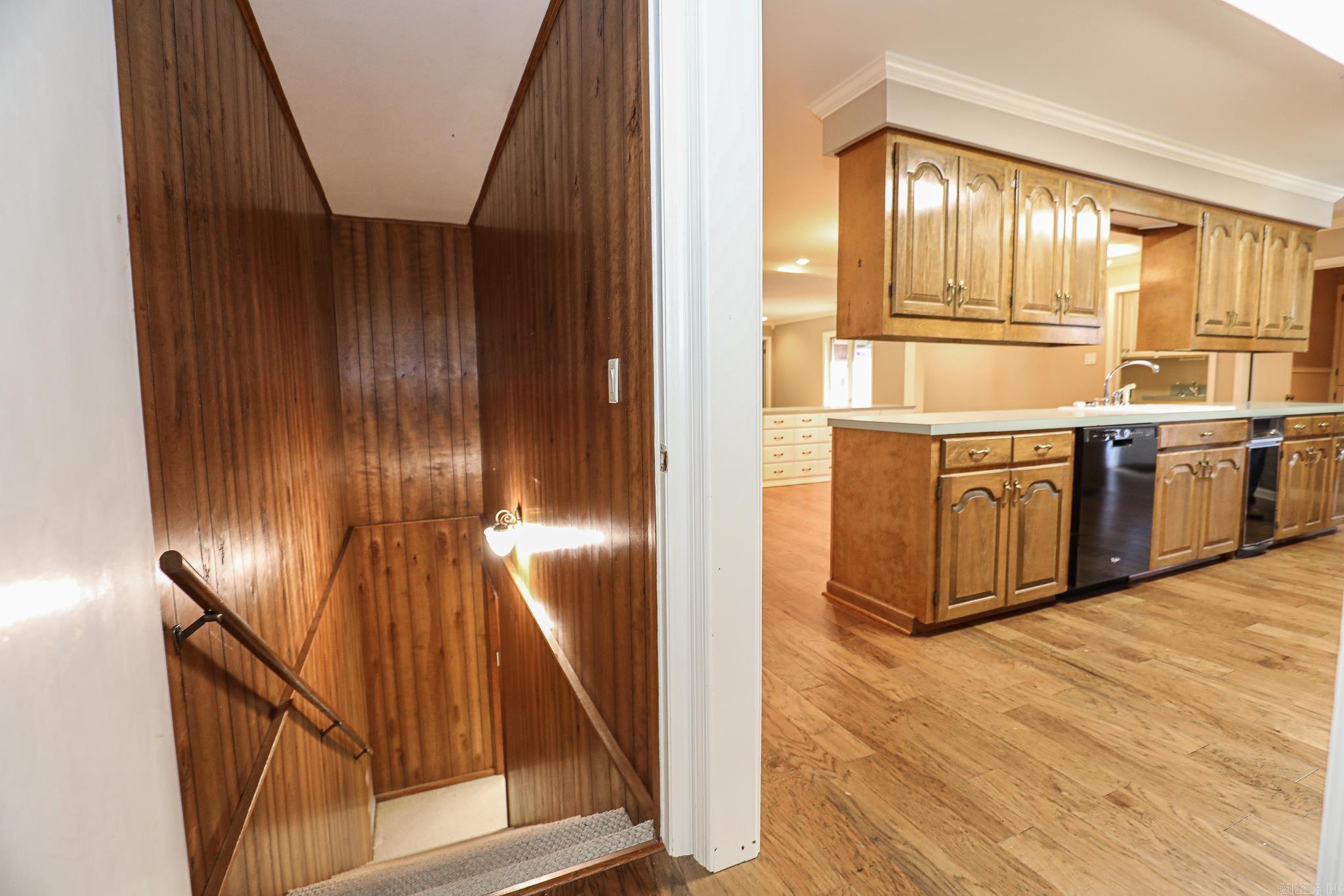 521 W CROSS ST. Benton, AR 72015