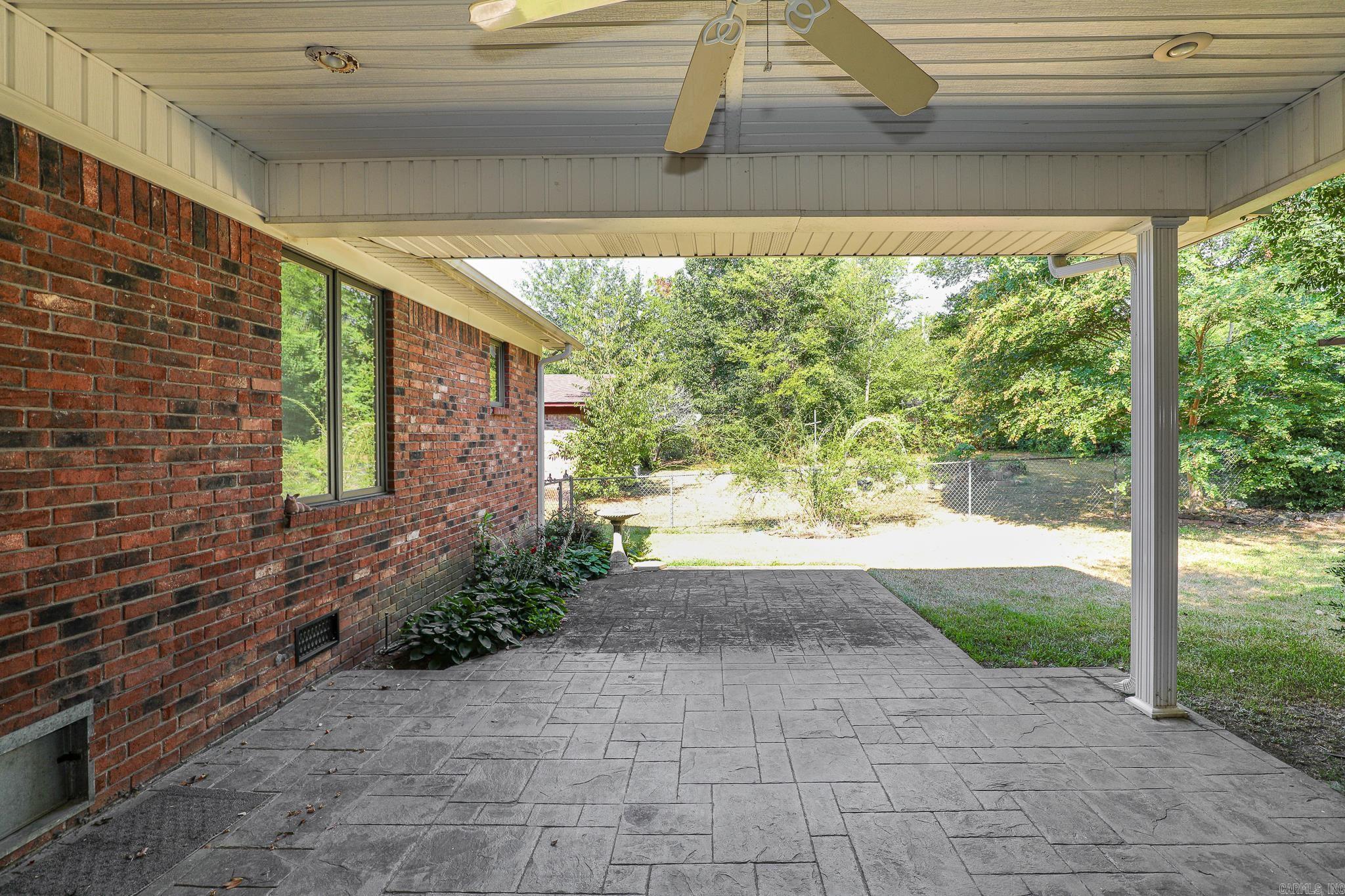 521 W CROSS ST. Benton, AR 72015