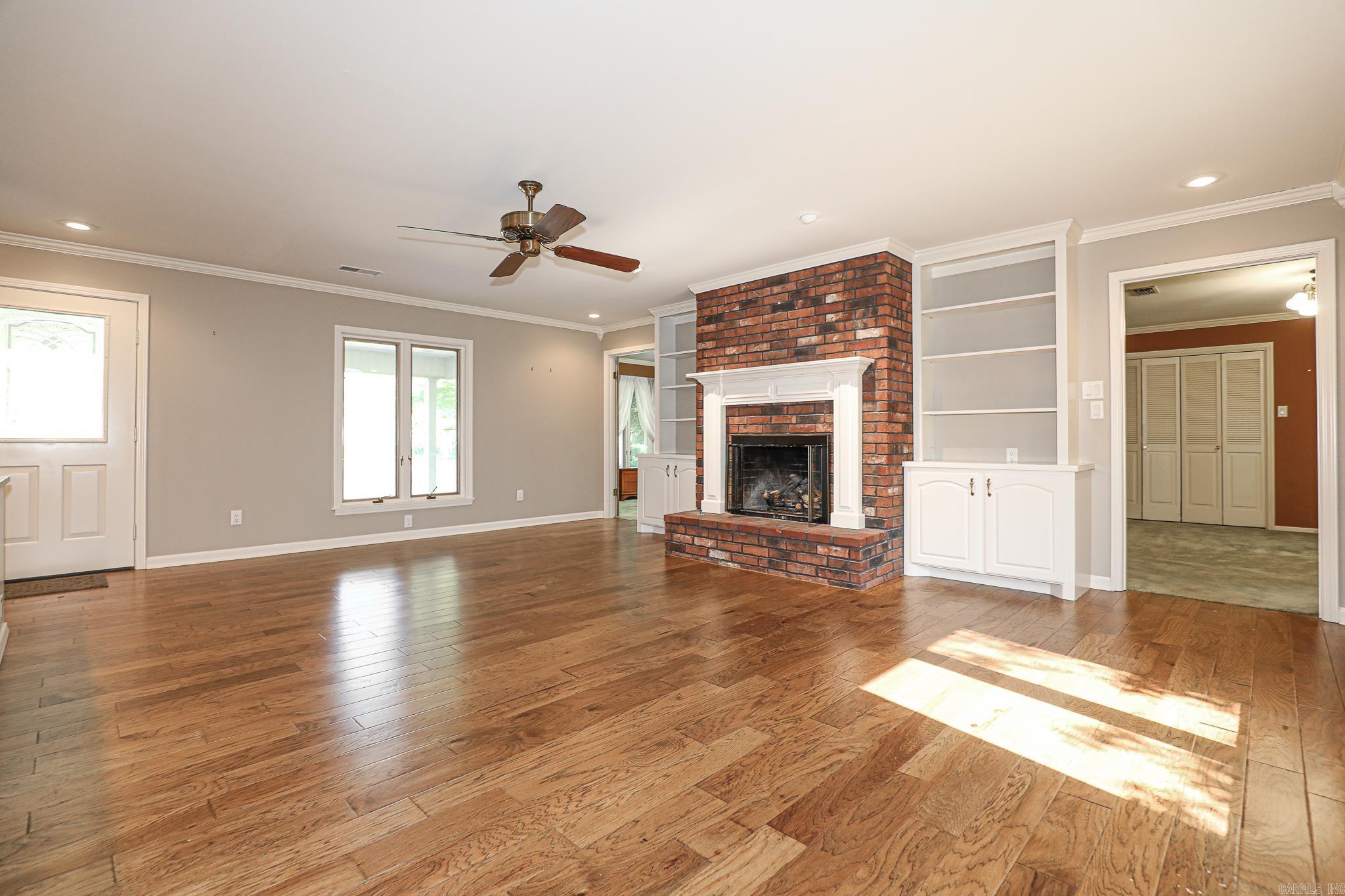 521 W CROSS ST. Benton, AR 72015