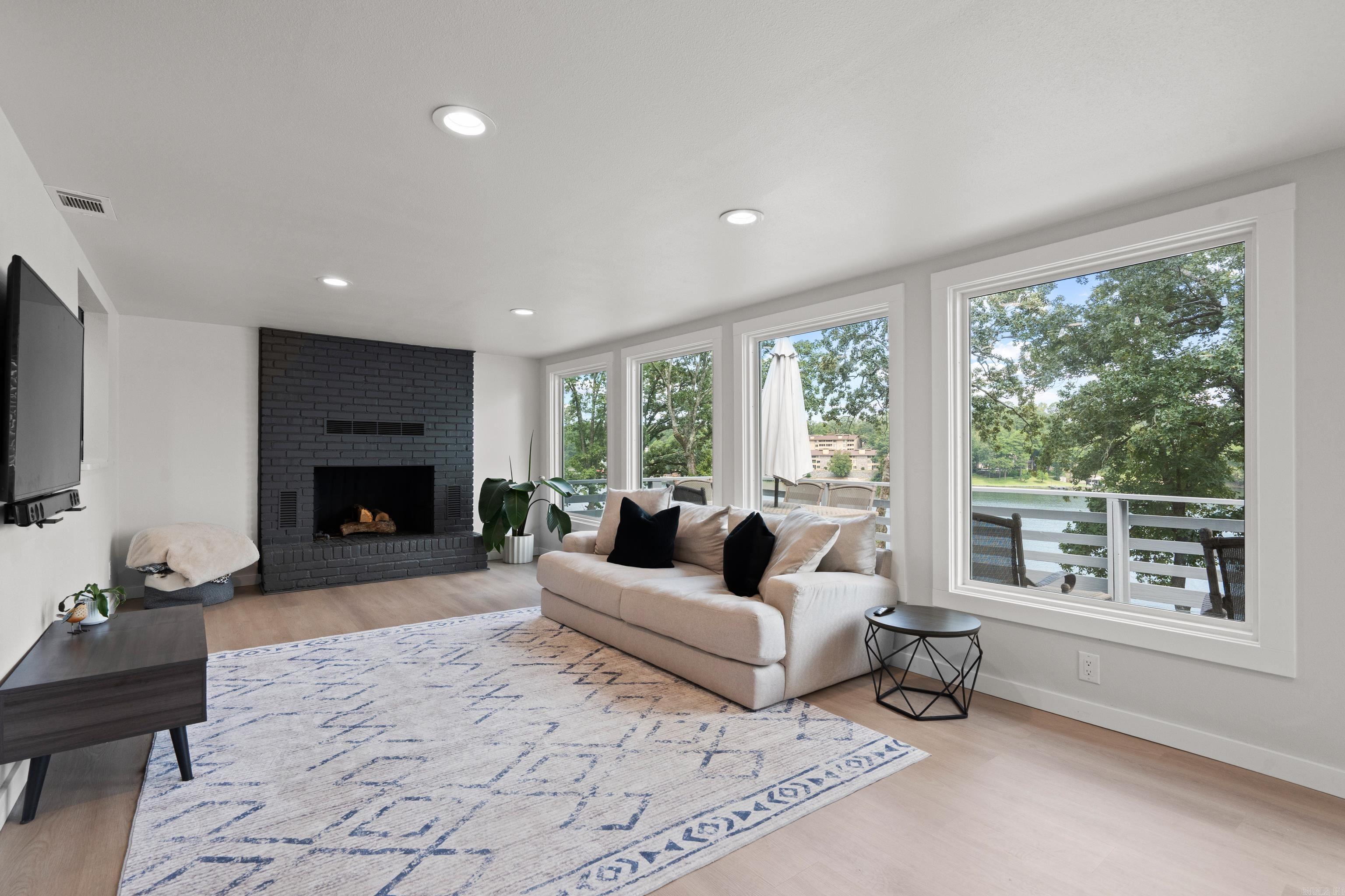 329 Lookout Point Hot Springs, AR 71913