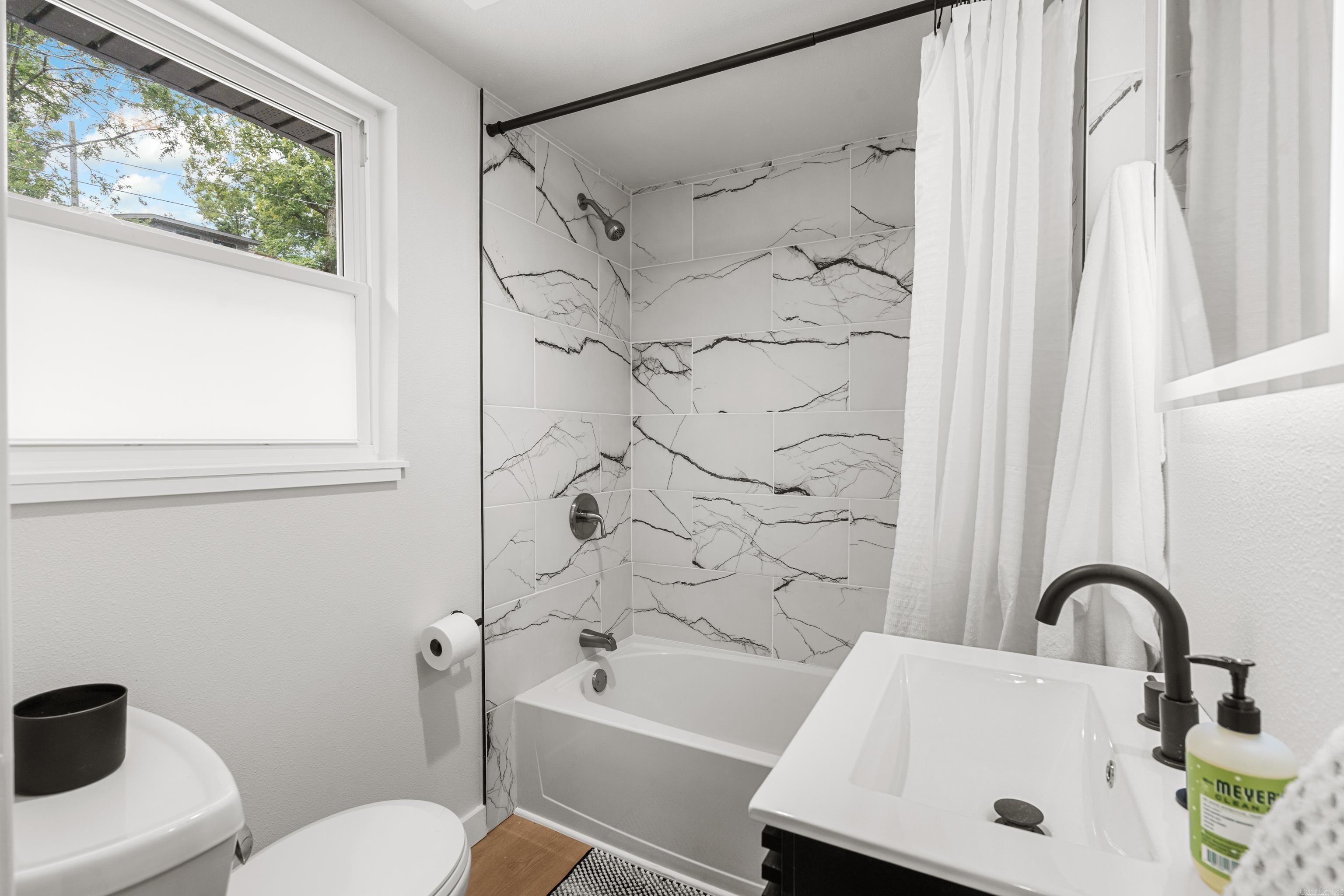 329 Lookout Point Hot Springs, AR 71913